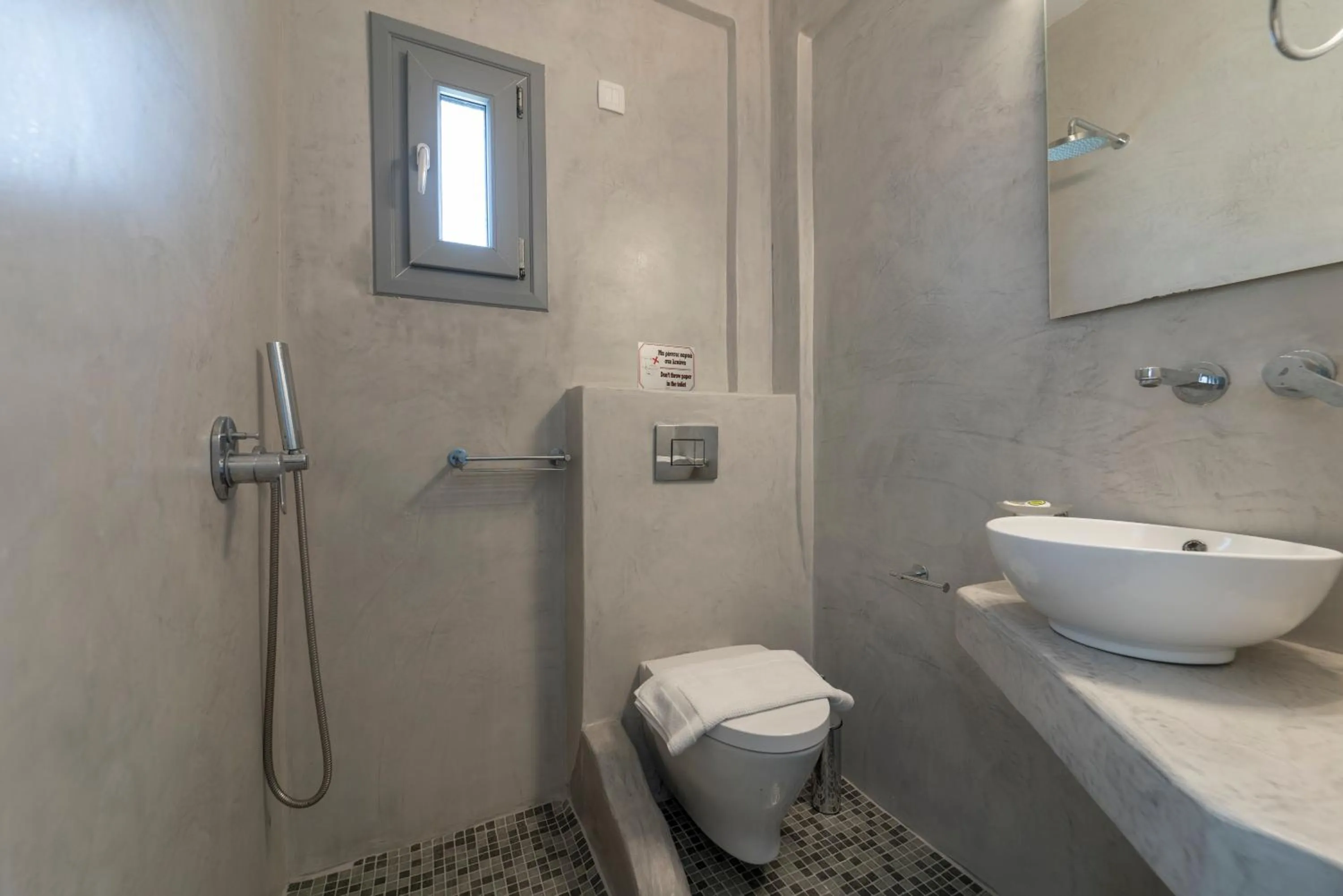 Black Coast Santorini