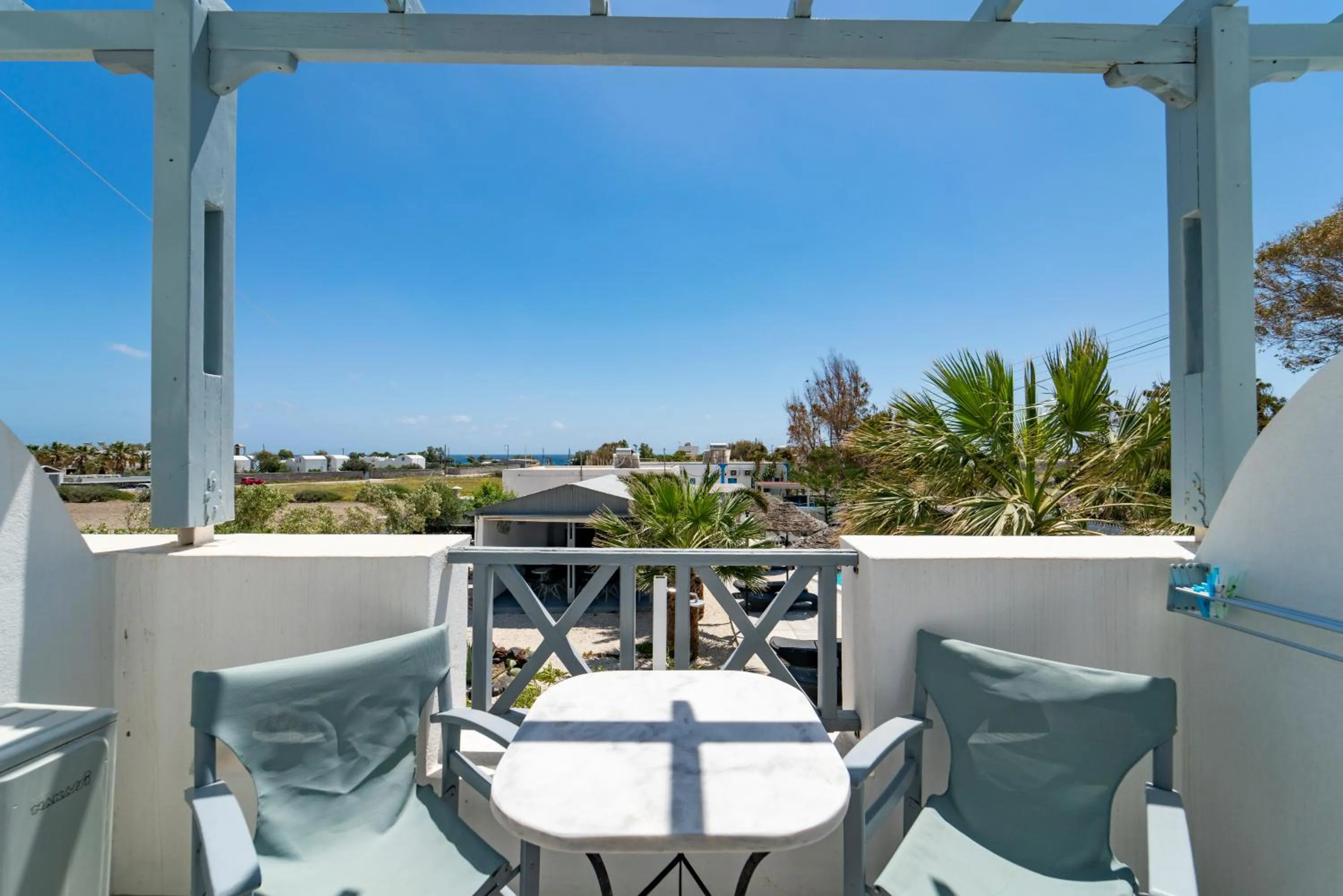 Black Coast Santorini