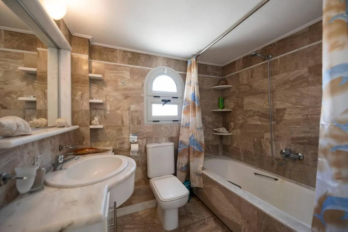 Black Coast Santorini