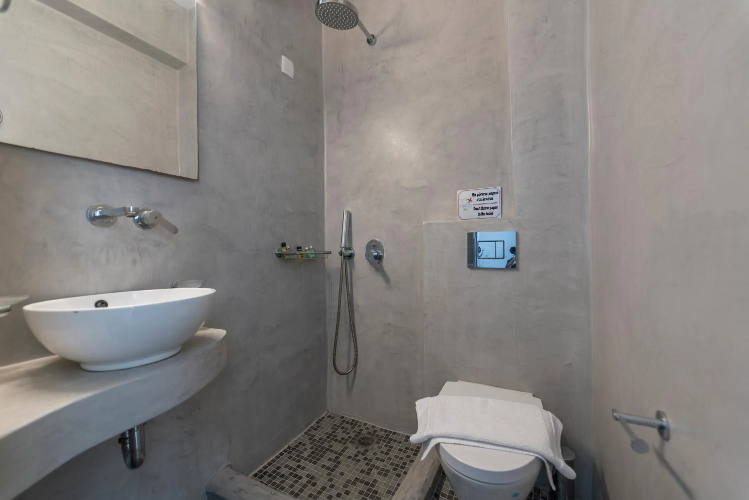 Black Coast Santorini