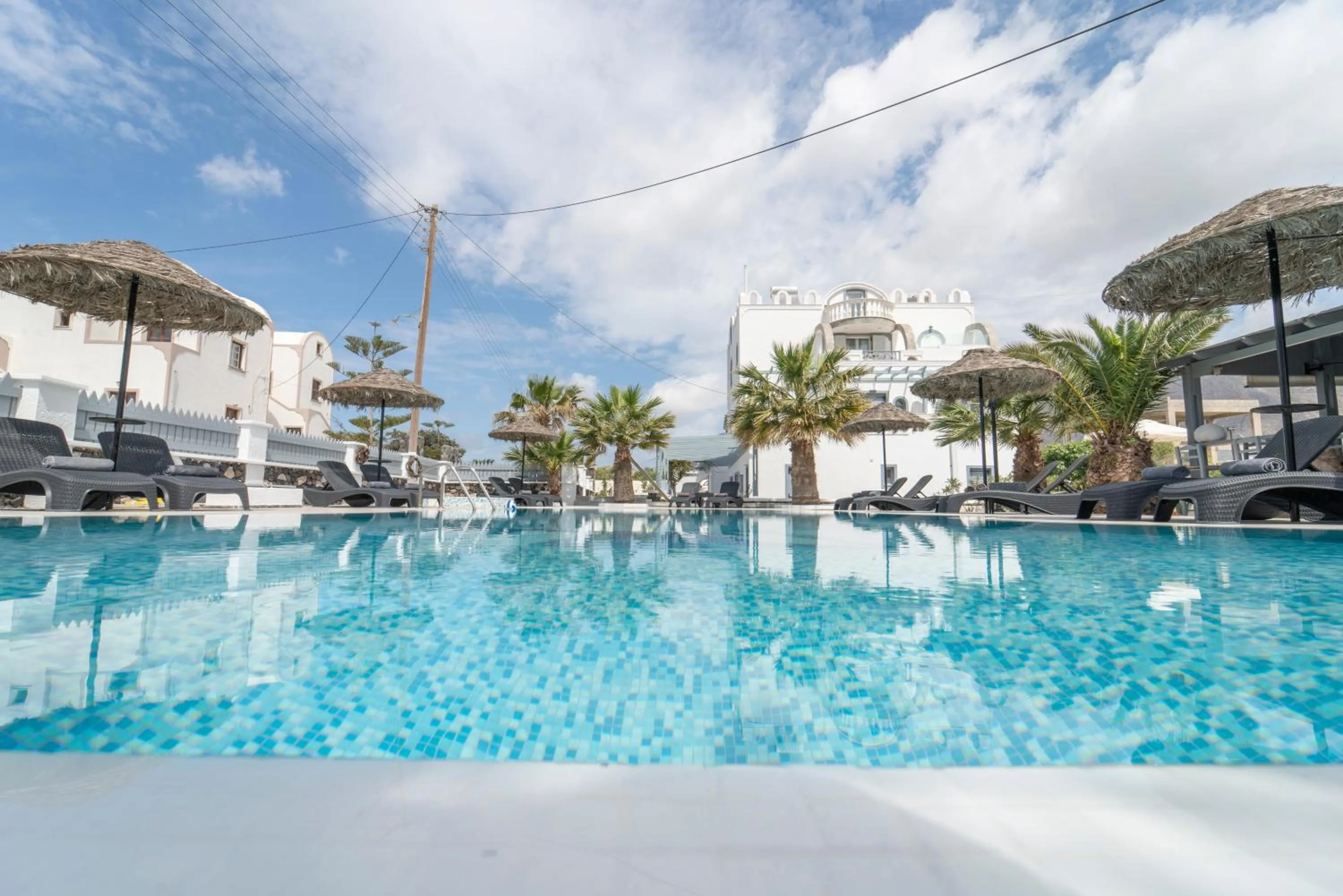 Black Coast Santorini