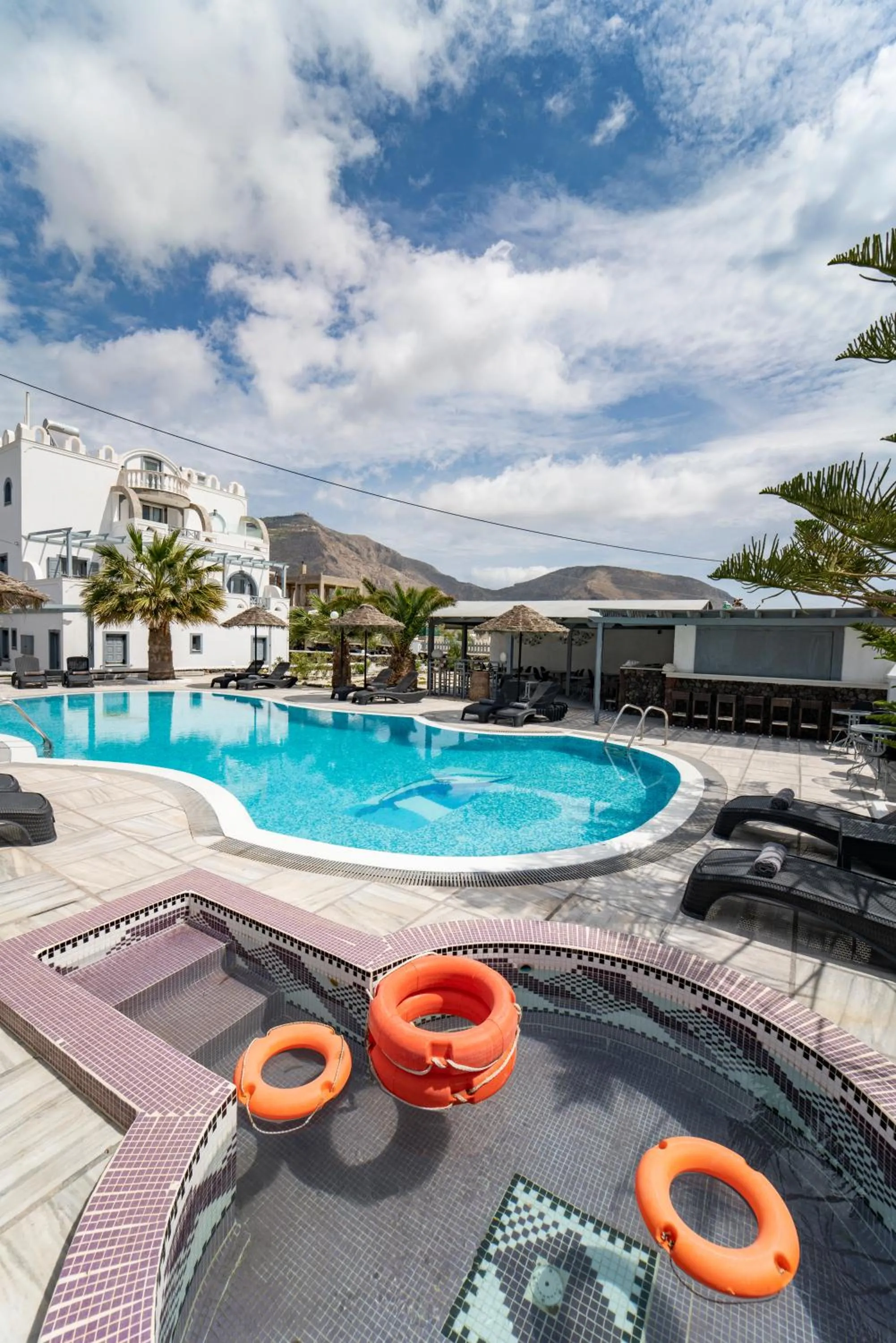 Black Coast Santorini