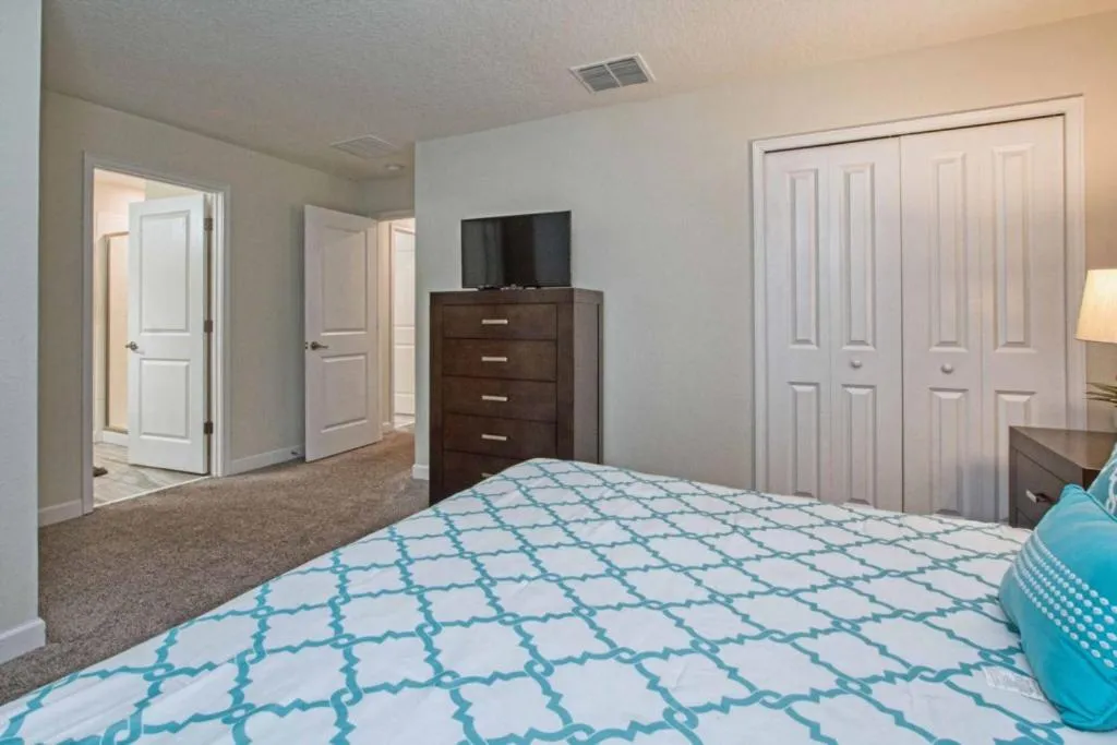 Property building, Bed in Champions Gate-5 Bed Townhouse W-Splashpool-4976Cg