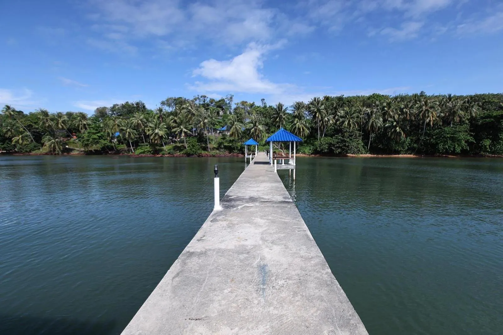 Natural landscape in Koh Mak Buri Hut Natural Resort