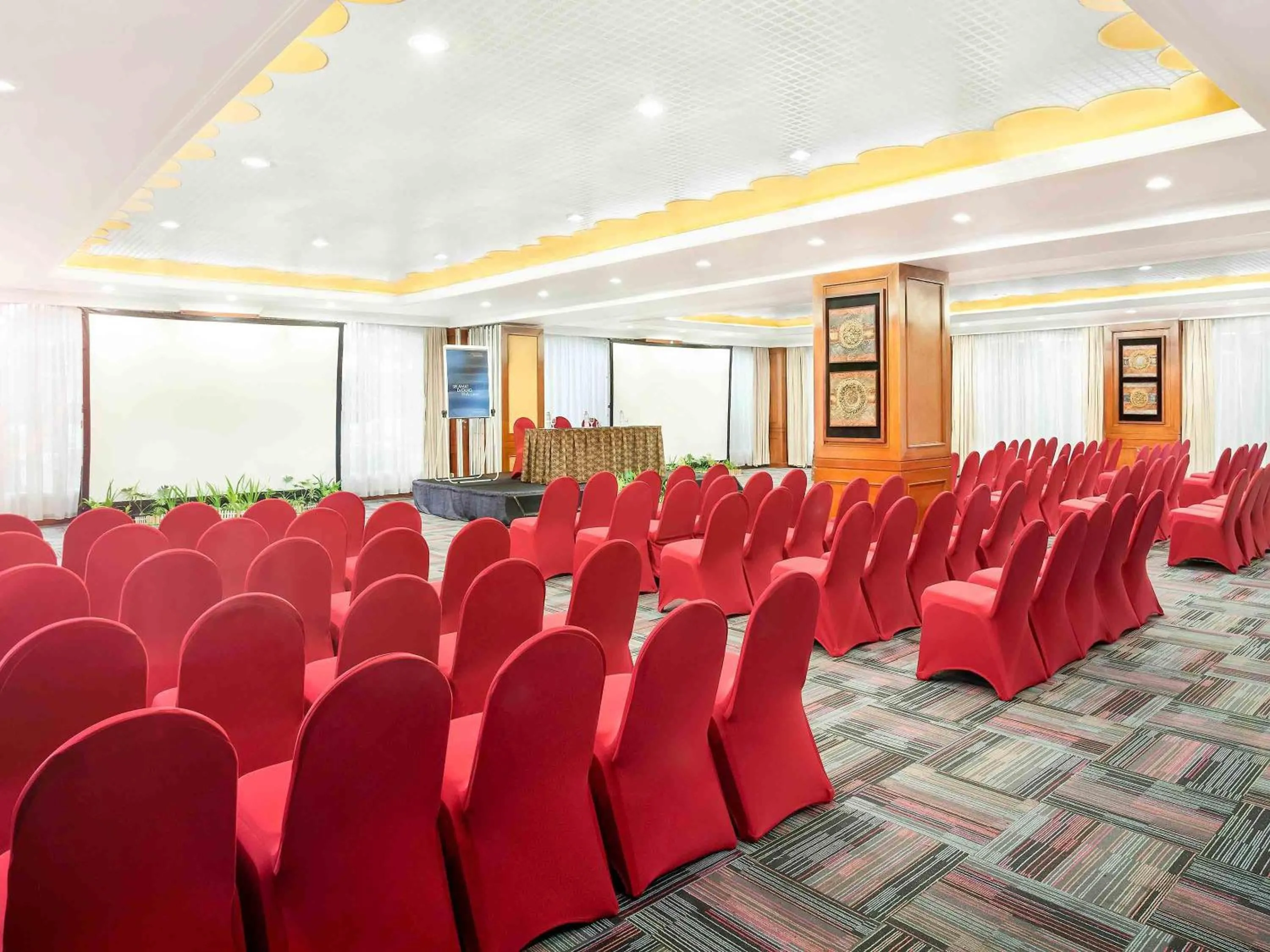 Meeting/conference room in Novotel Solo