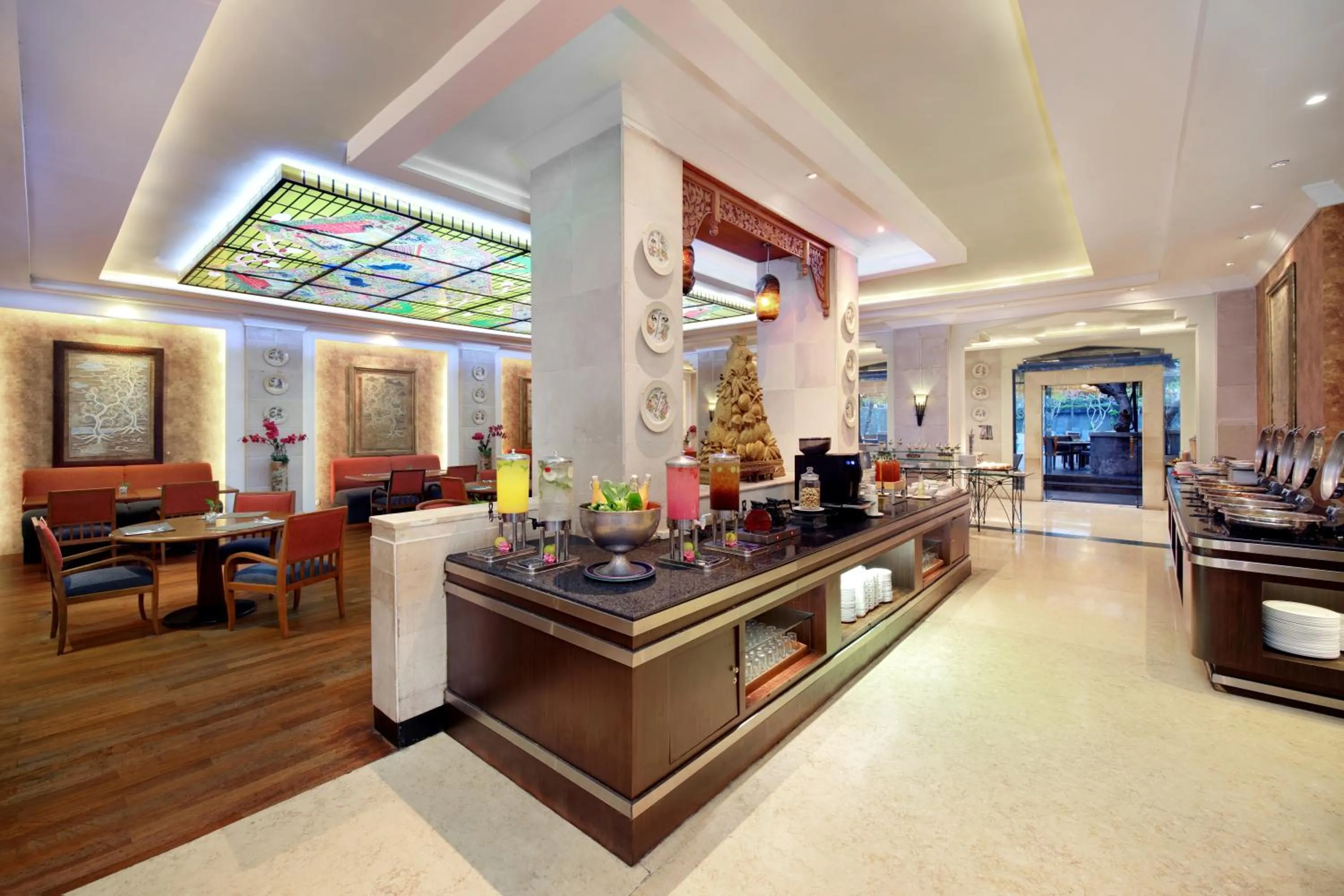 Dining area in Novotel Solo