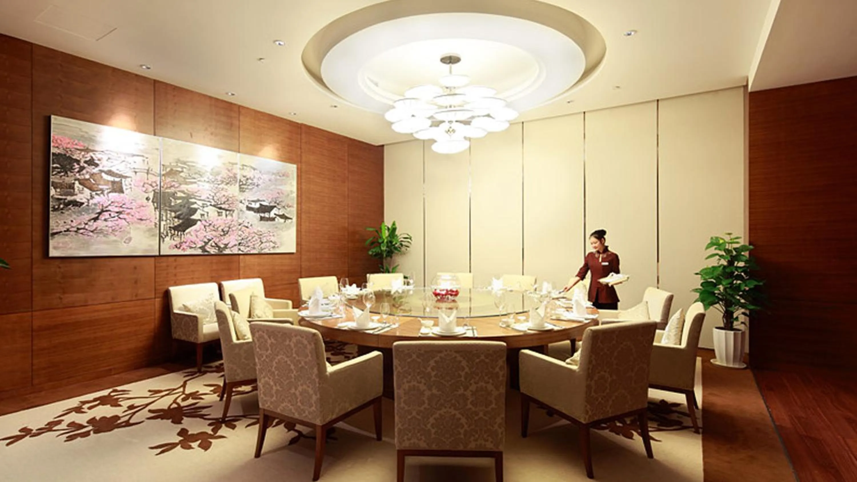 Restaurant/places to eat in Holiday Inn Nantong Oasis International by IHG