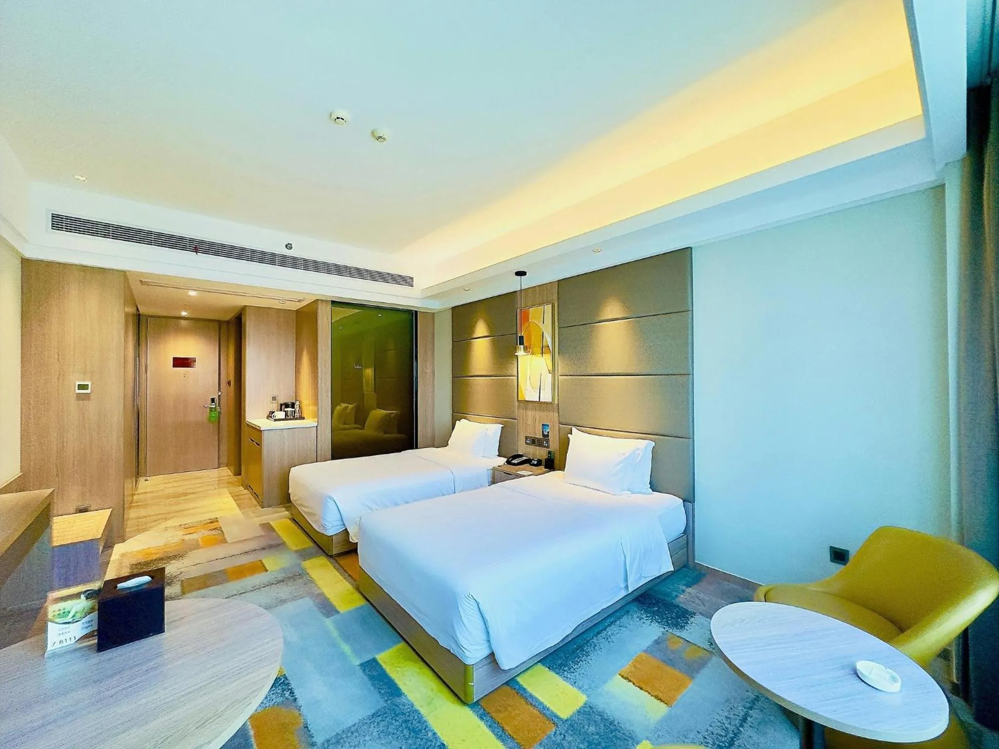 Photo of the whole room, Bed in Holiday Inn Nantong Oasis International by IHG