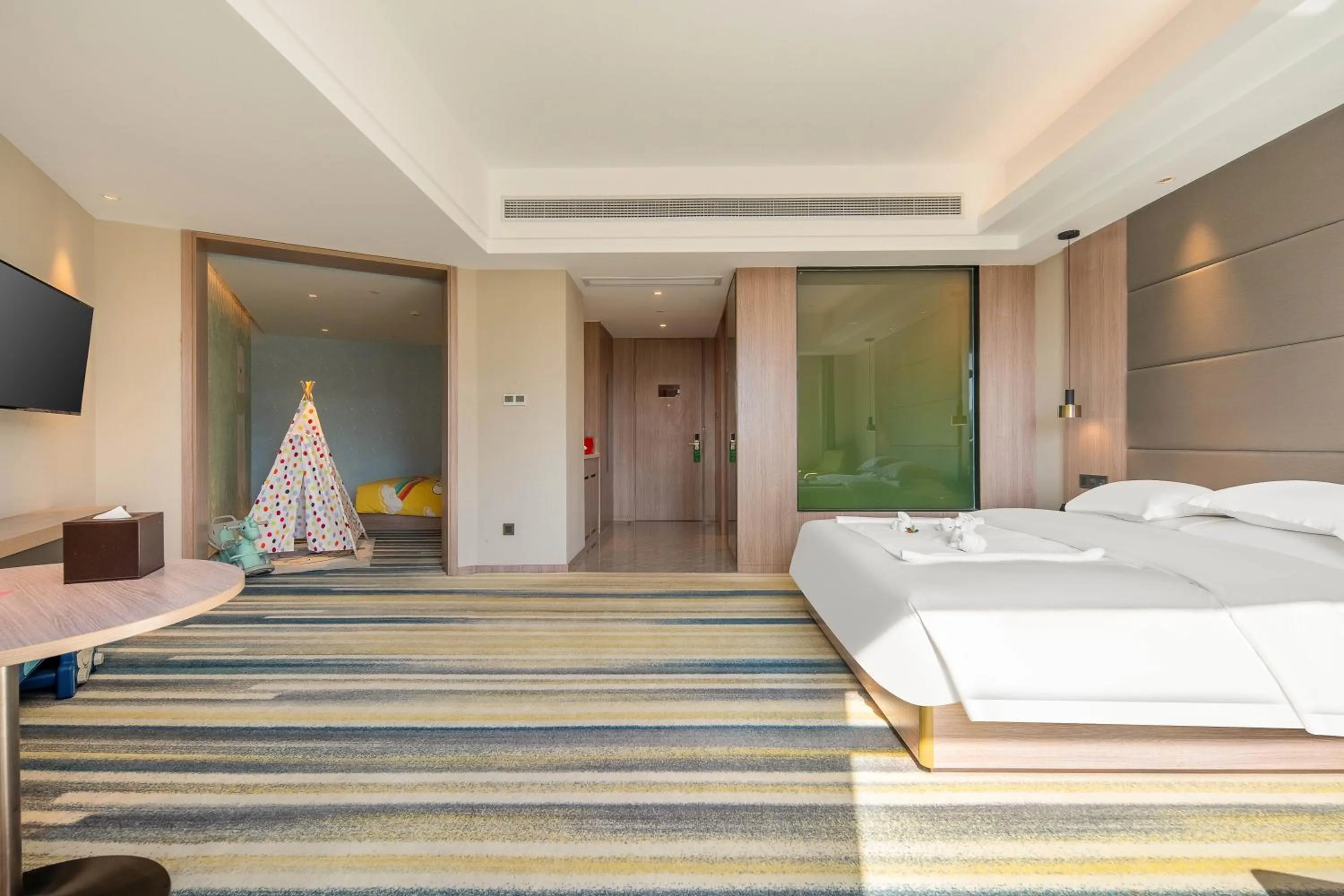 Bedroom, Bed in Holiday Inn Nantong Oasis International by IHG