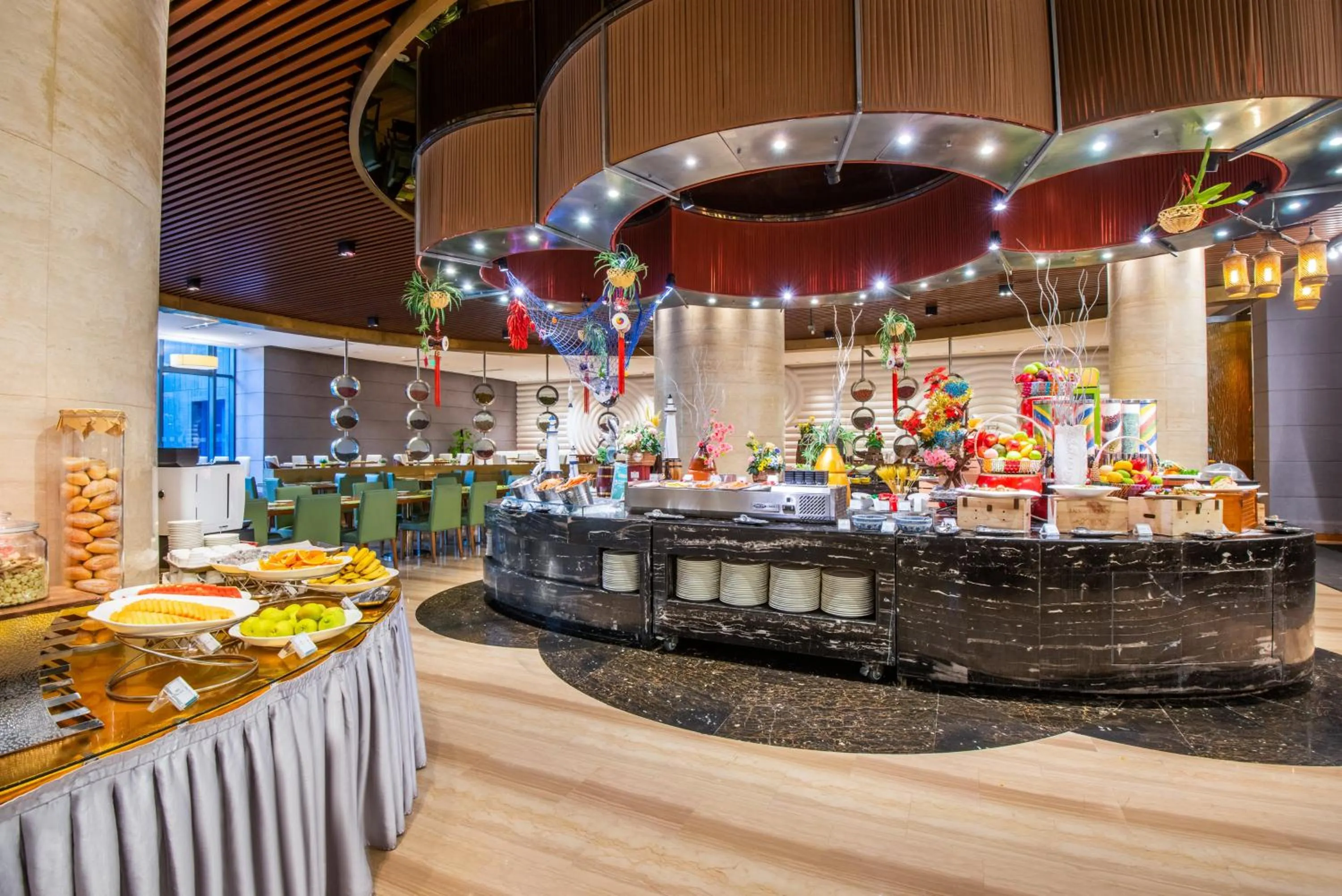 Restaurant/places to eat in Holiday Inn Nantong Oasis International by IHG