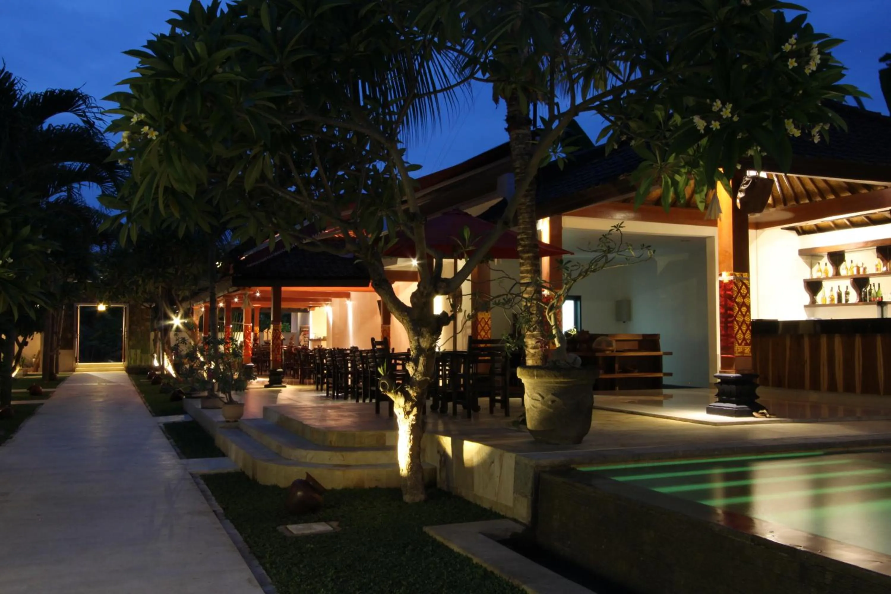 Restaurant/places to eat in Hotel Melamun