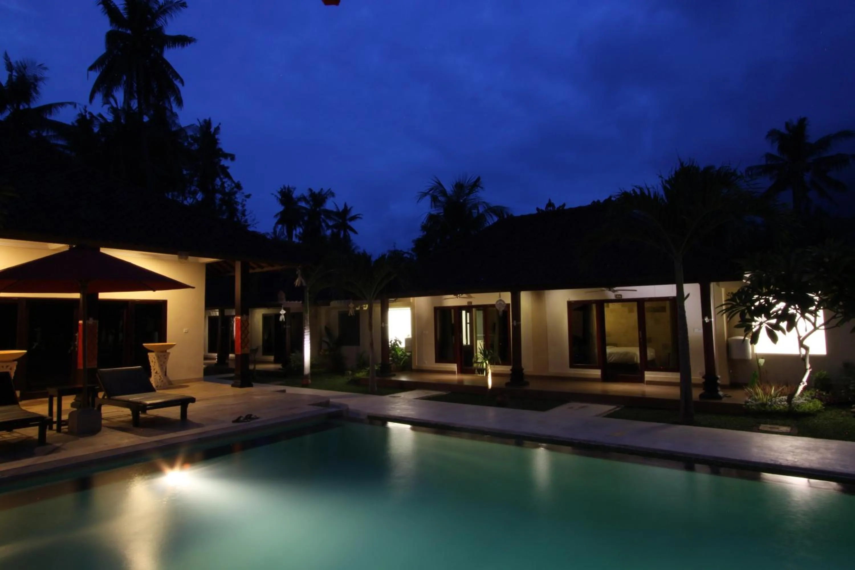 Swimming pool in Hotel Melamun