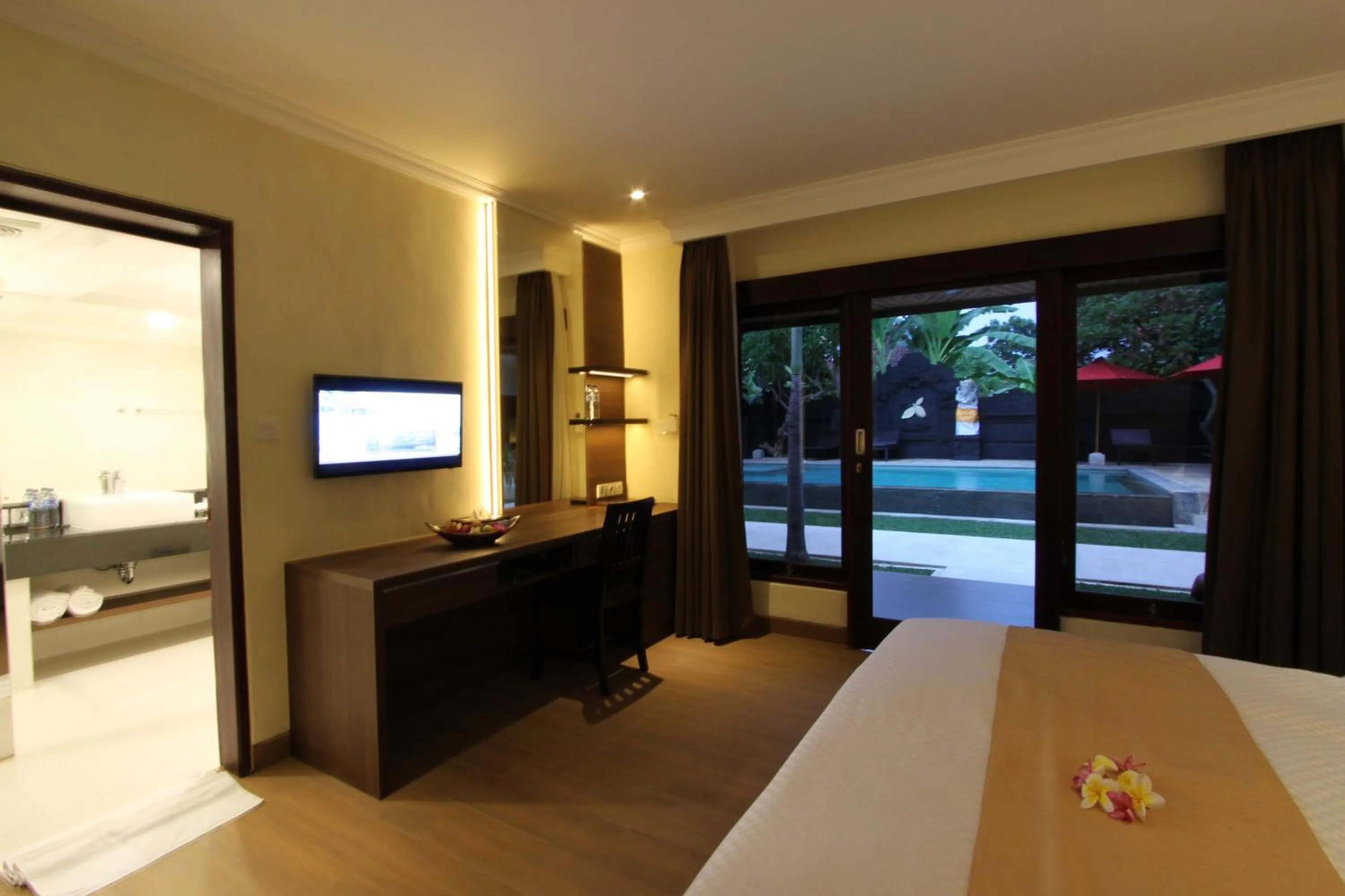 Bedroom, Bed in Hotel Melamun