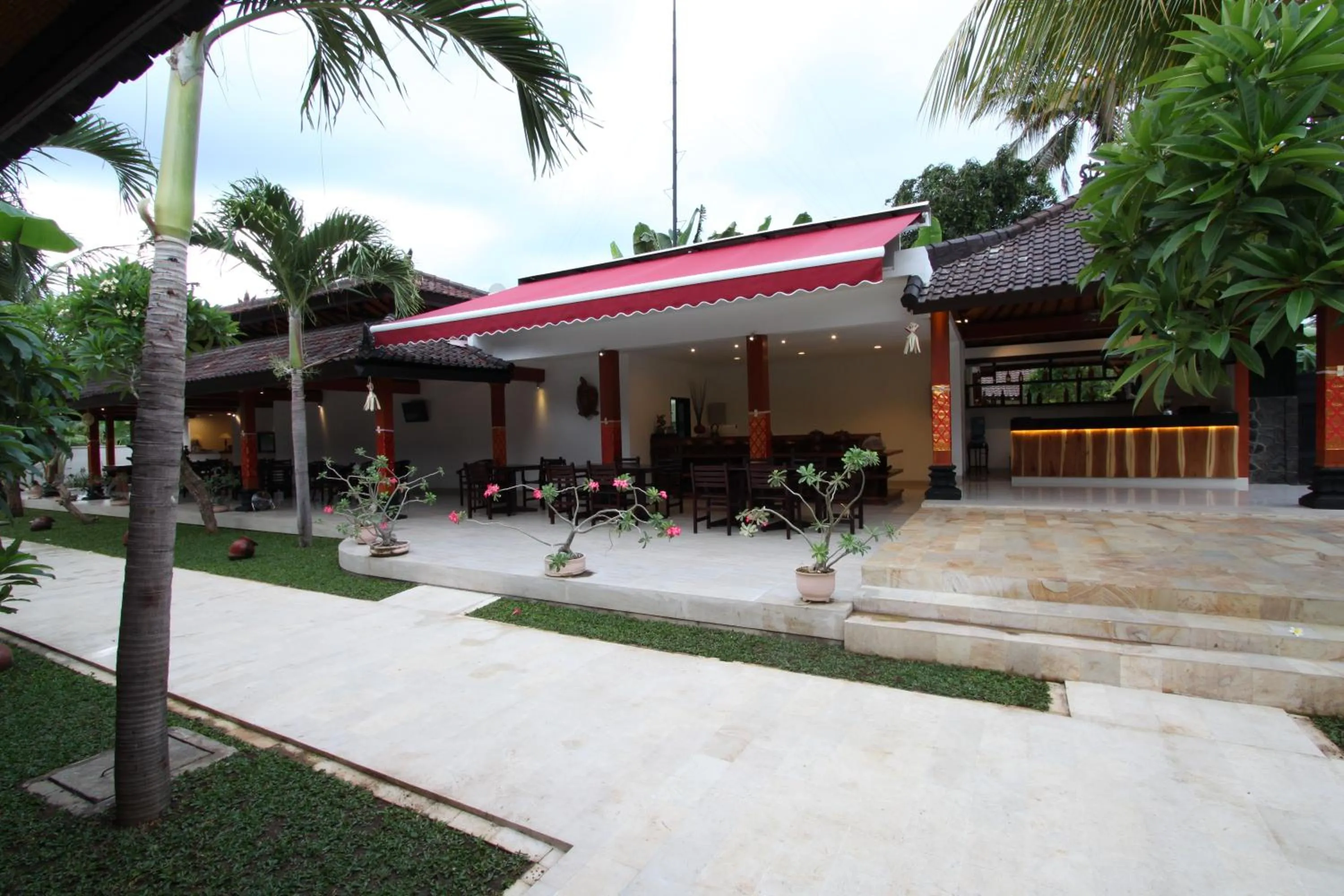 Restaurant/places to eat in Hotel Melamun