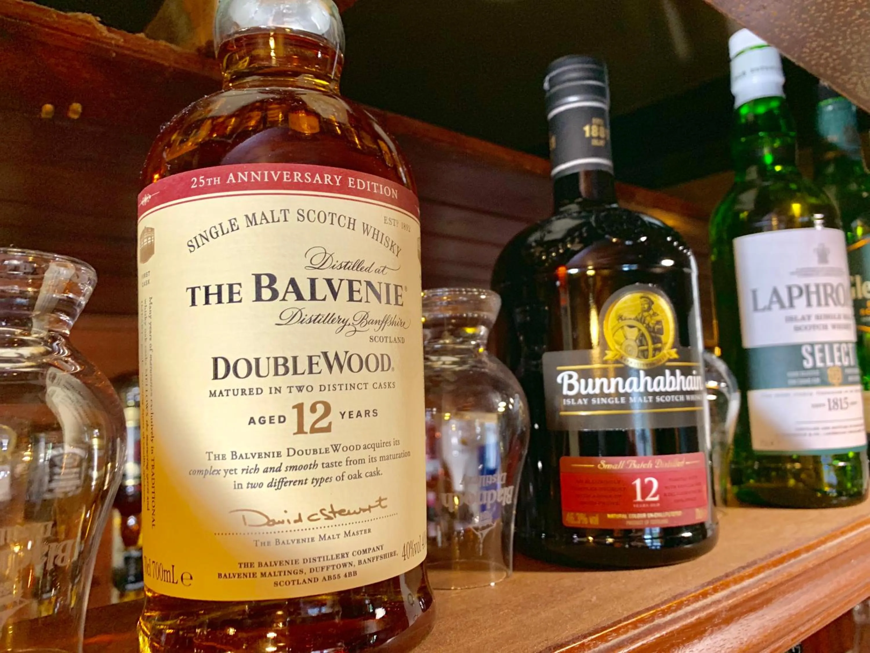 Alcoholic drinks in Torrs Warren Country House Hotel