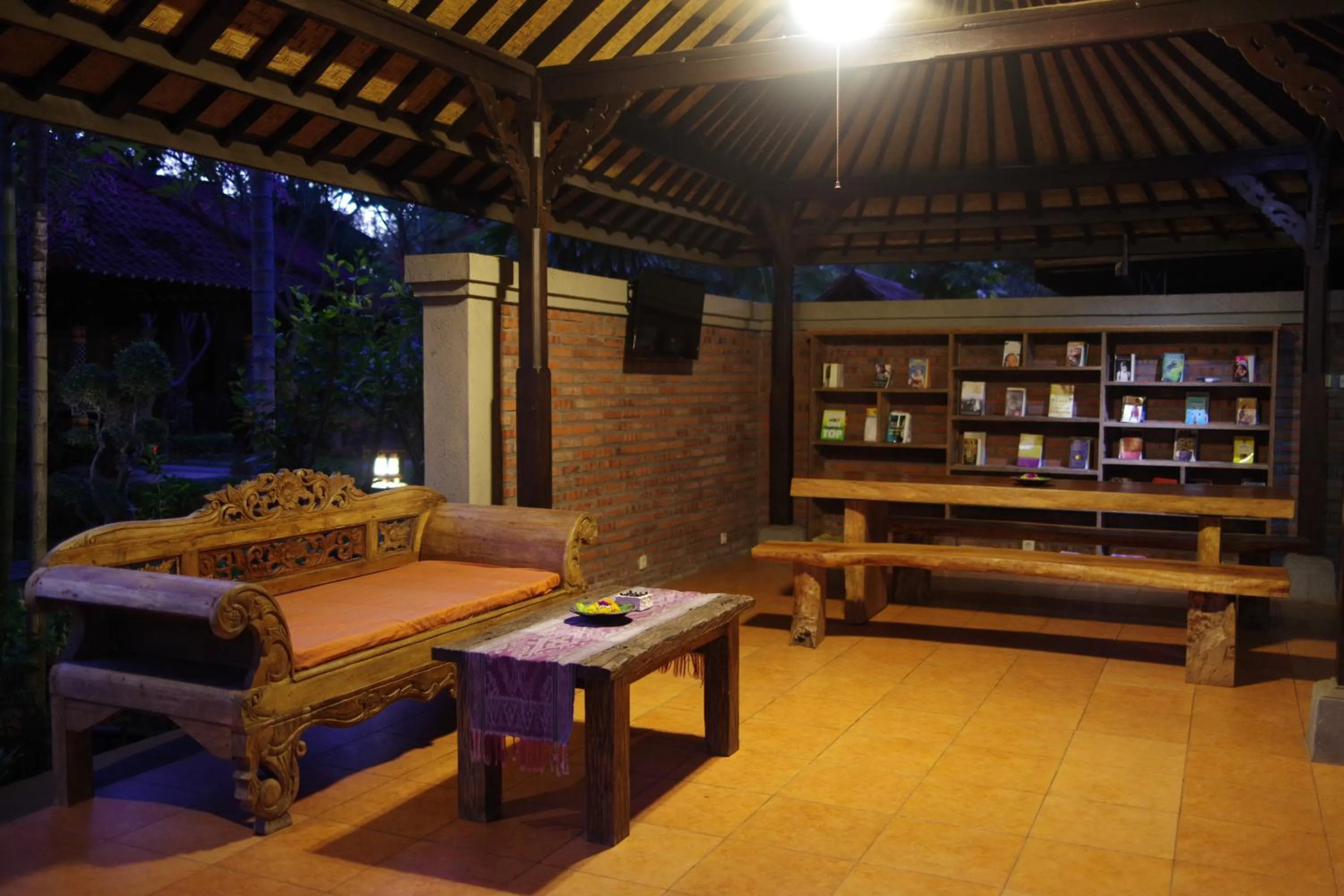 Library in Tirta Sari Bungalow