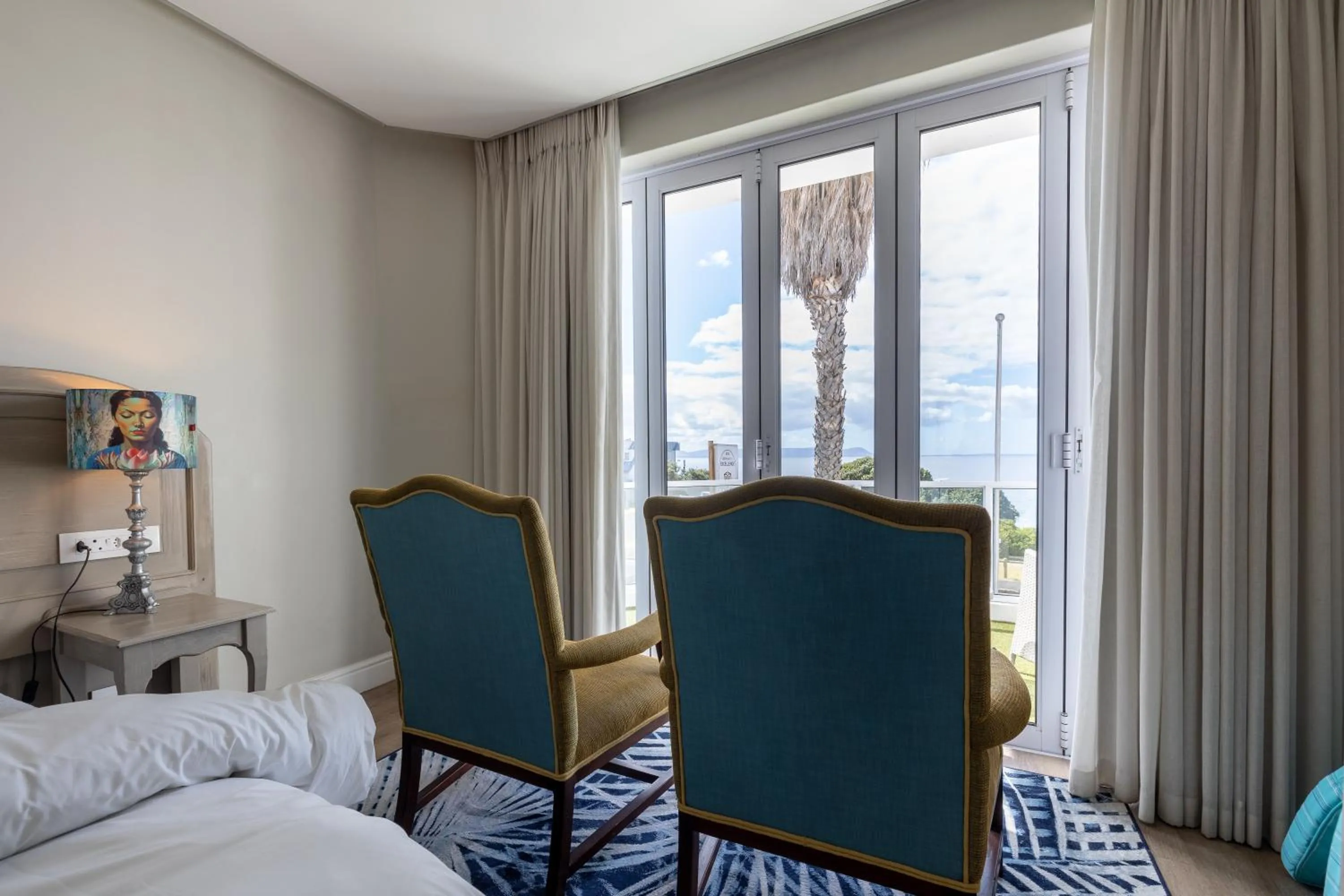 Seating area, Bed in Hermanus Boutique Guest House