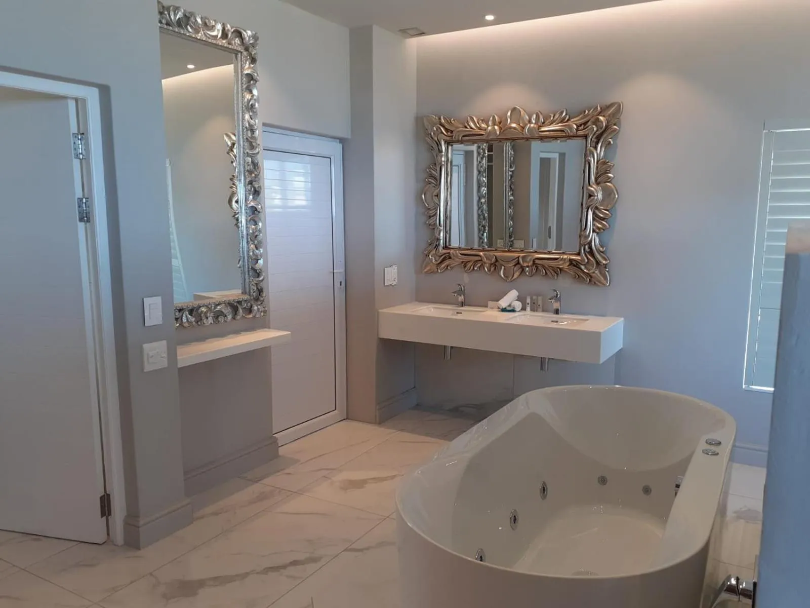 Bathroom in Hermanus Boutique Guest House