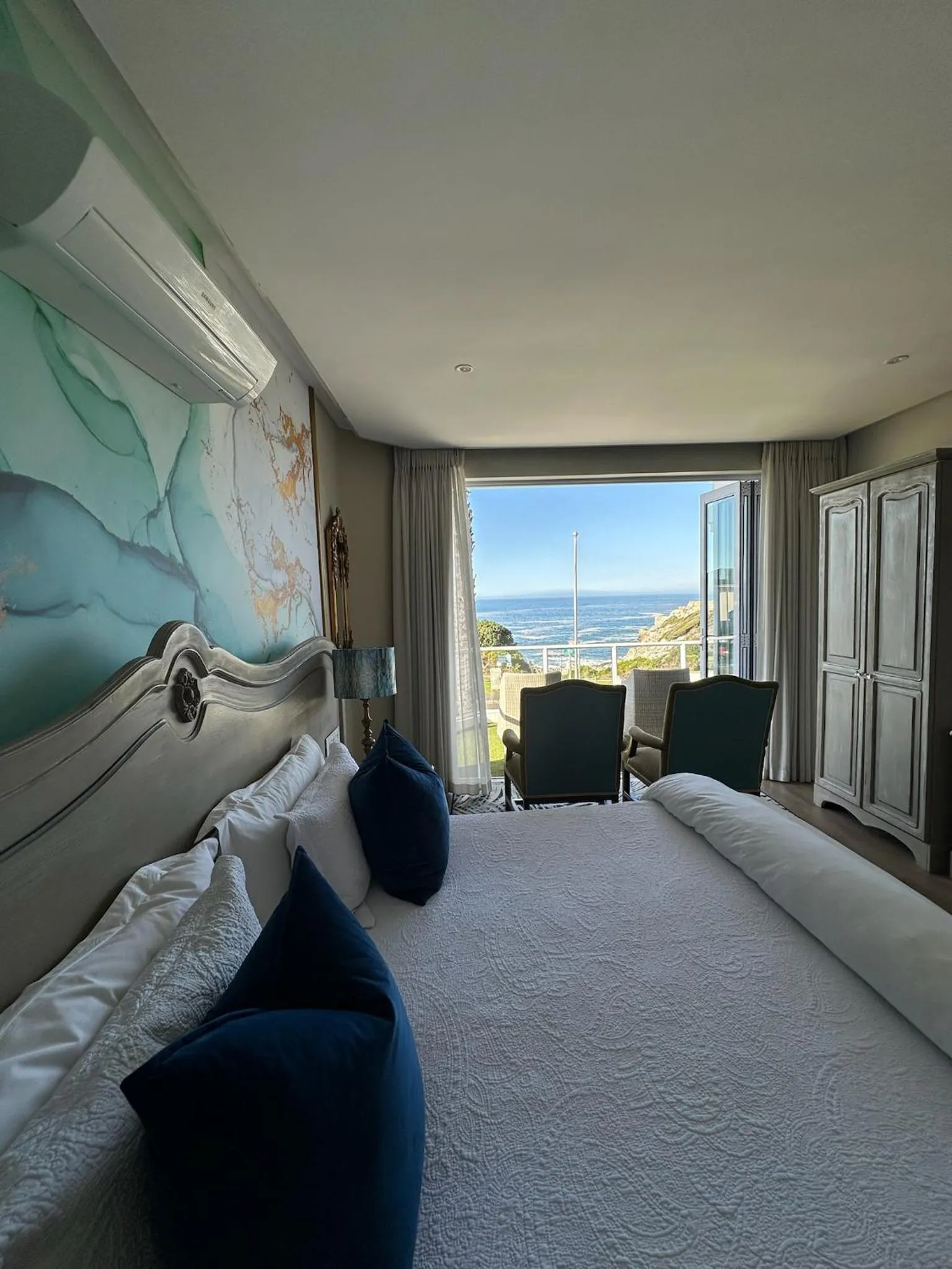 Bed in Hermanus Boutique Guest House