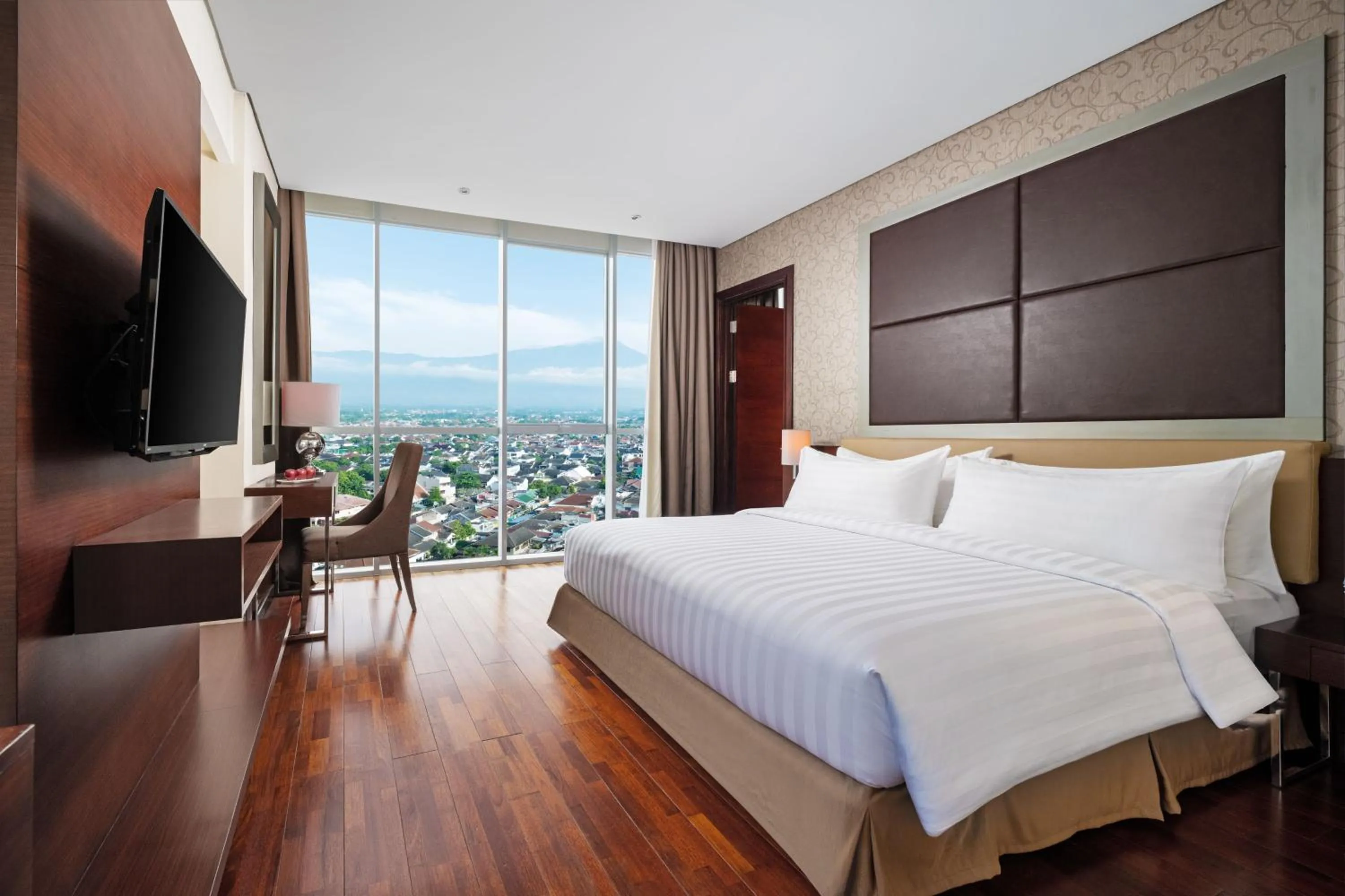 Bedroom, Bed in Aston Purwokerto Hotel & Conference Center