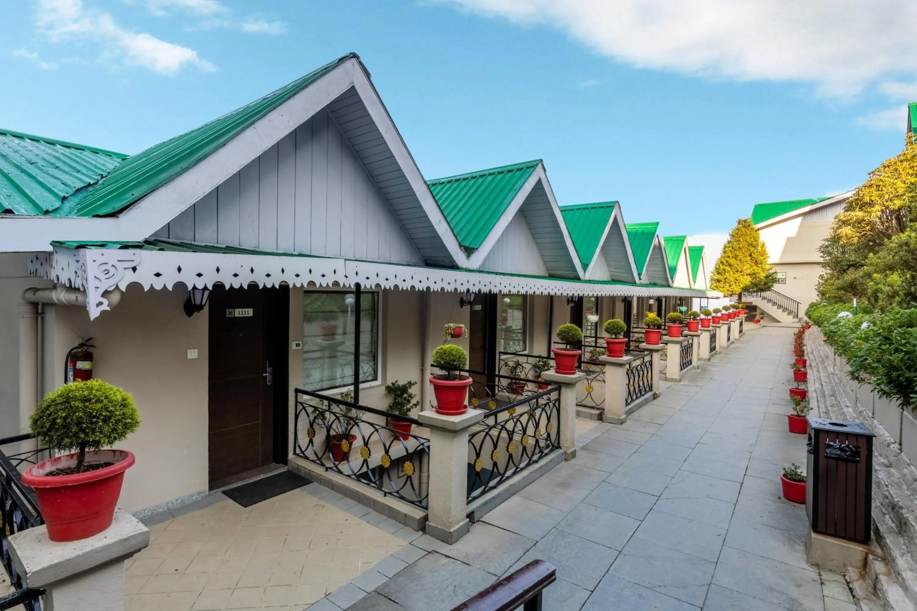 Day in Sterling Darjeeling