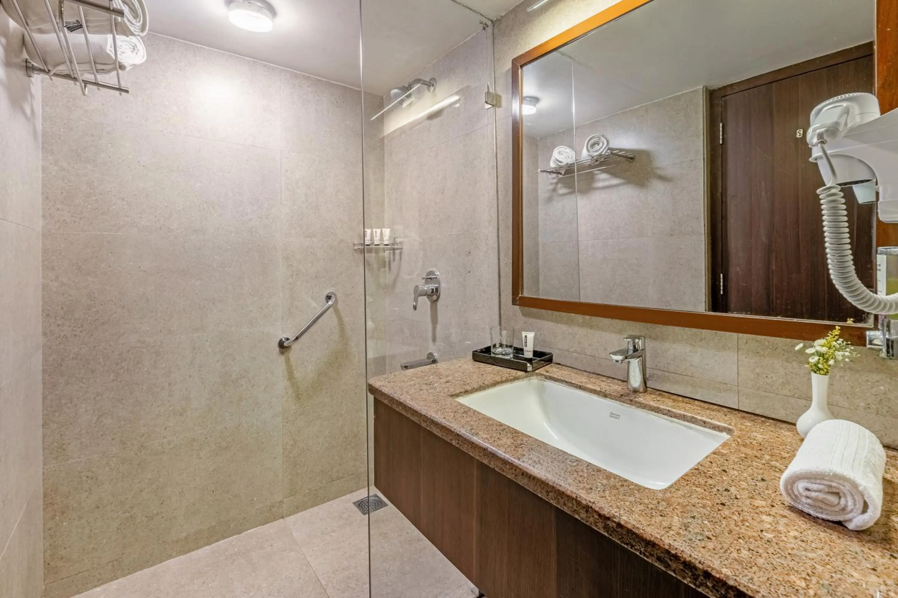 Bathroom in Sterling Darjeeling