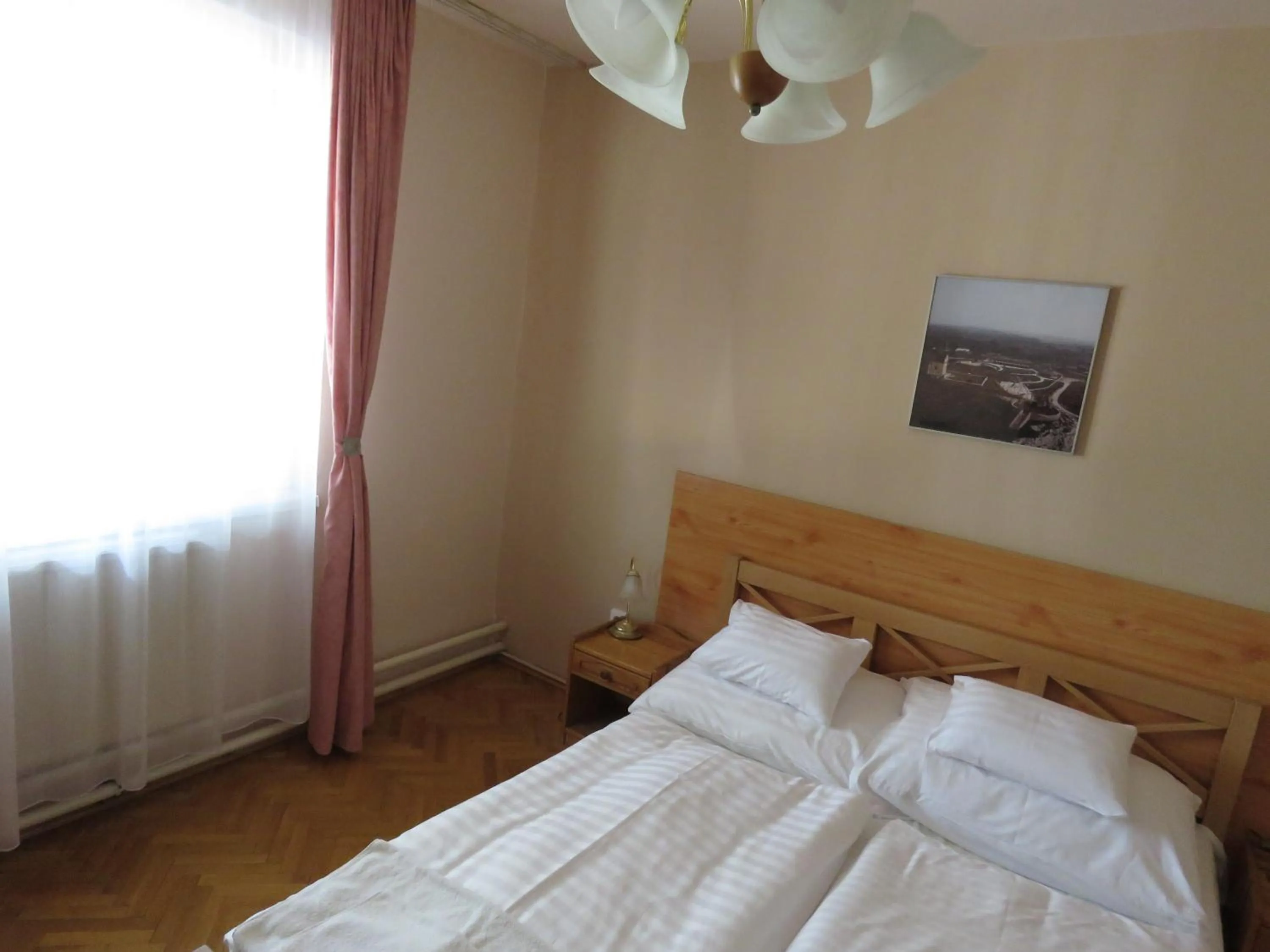 Bedroom, Bed in Thermál Apartmanház