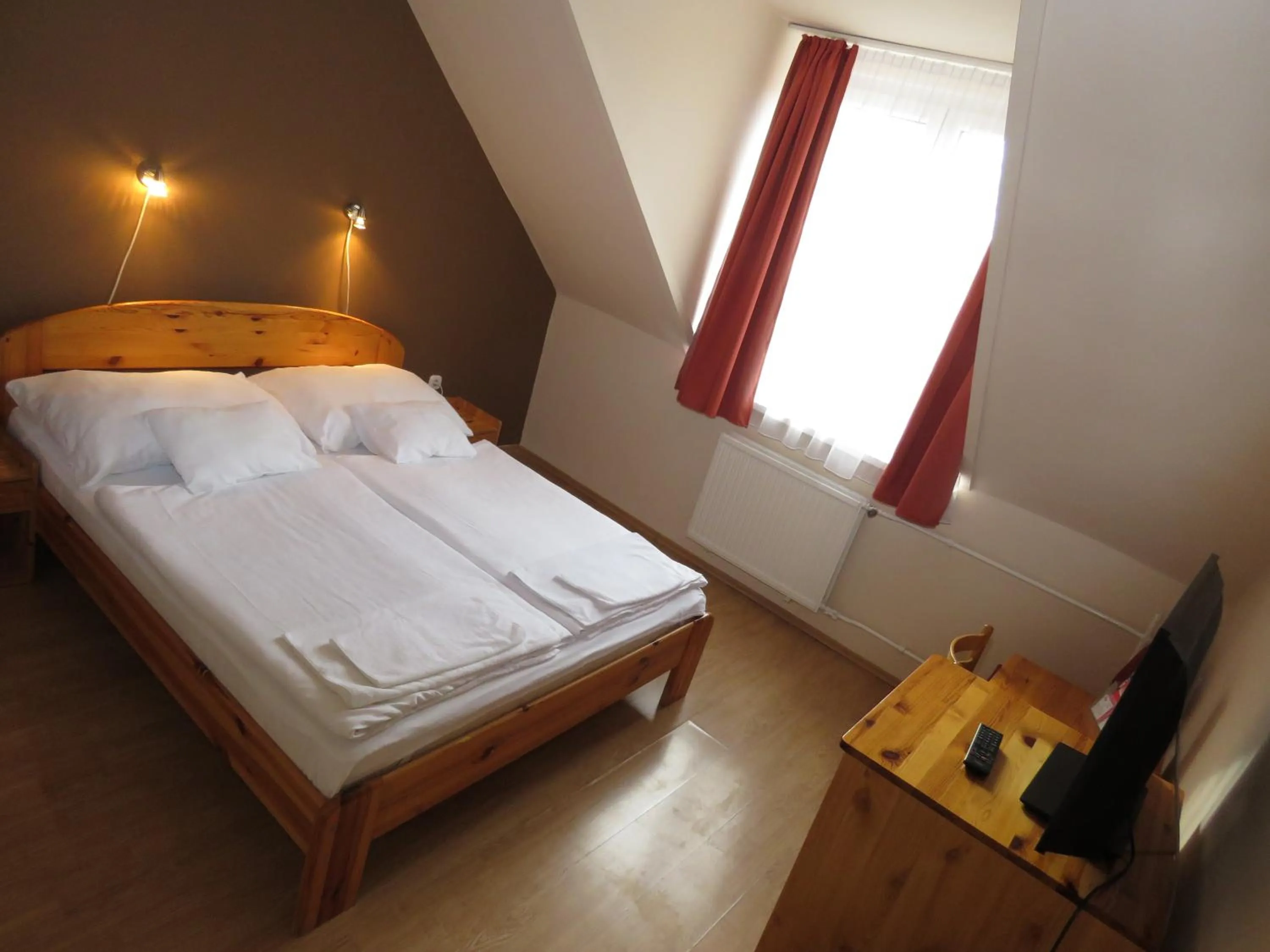 Bedroom, Bed in Thermál Apartmanház