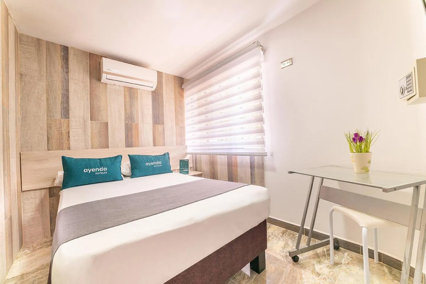 Photo of the whole room in Hotel Ruta 65