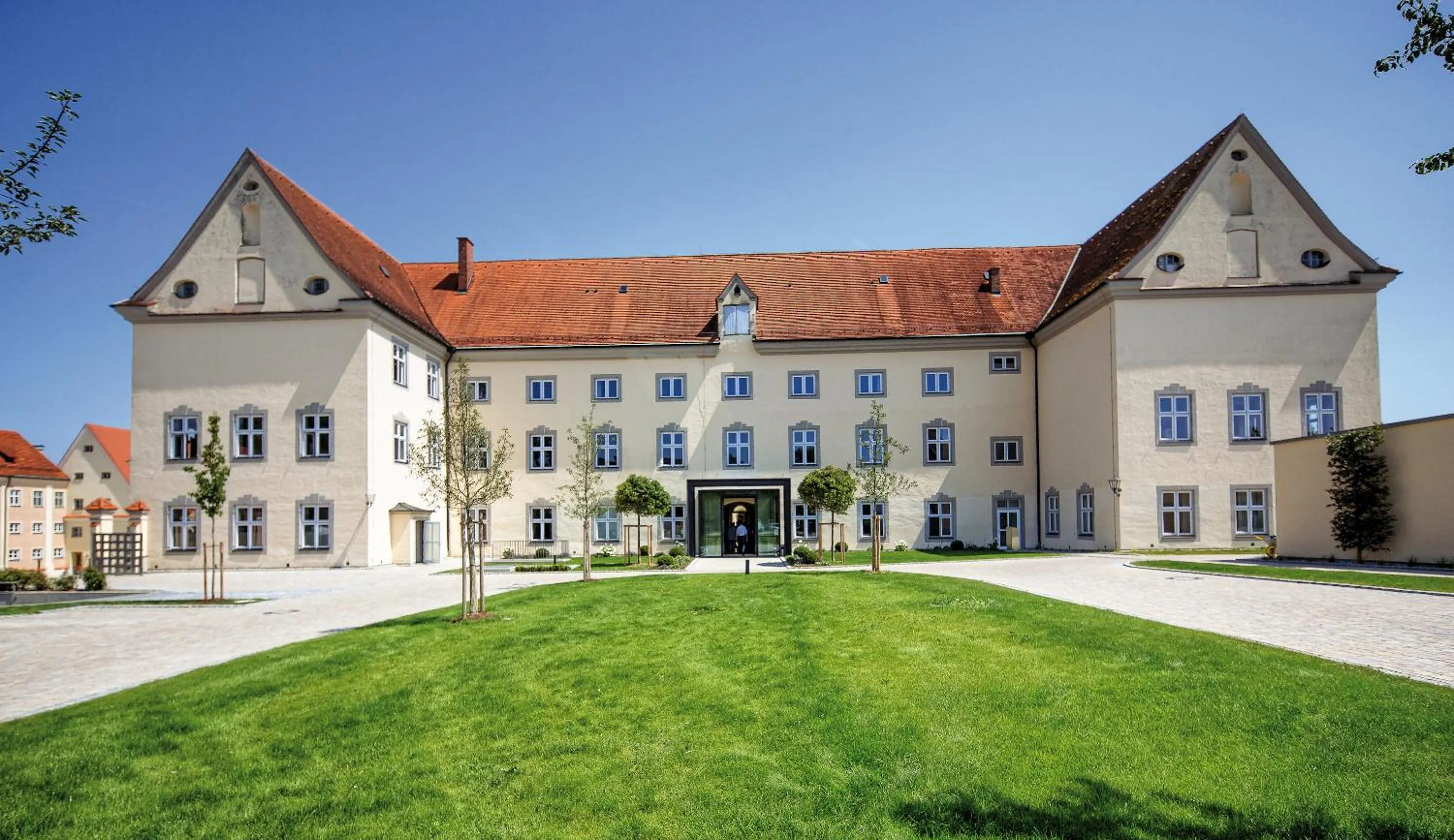 Property building in Hotel Kloster Holzen