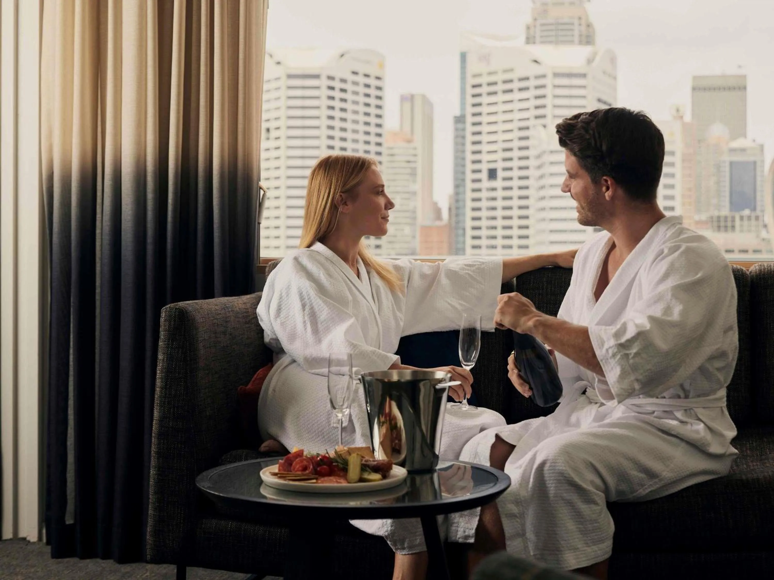 Bedroom in Novotel Sydney Darling Harbour