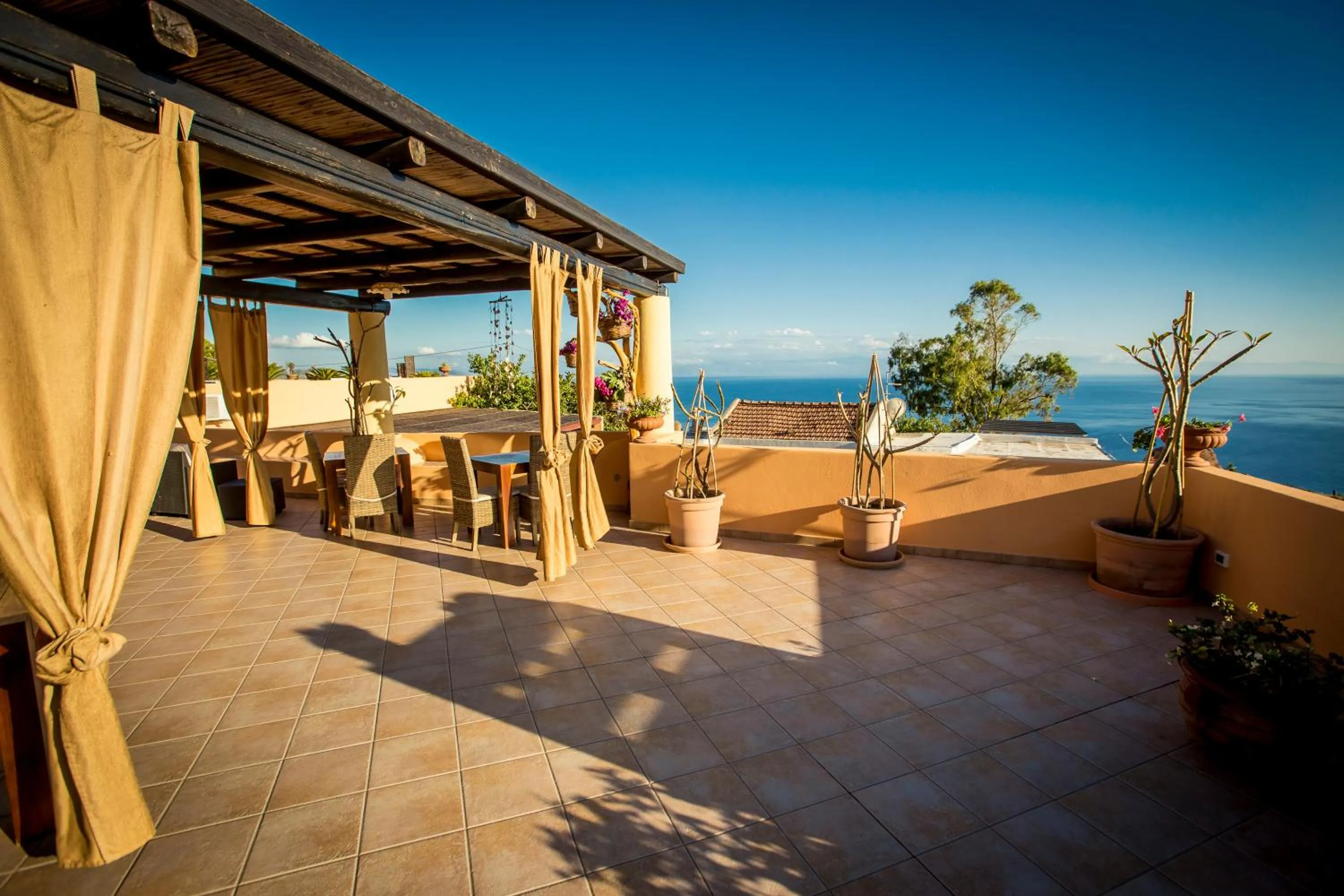 Patio in Resort Al Belvedere Salina