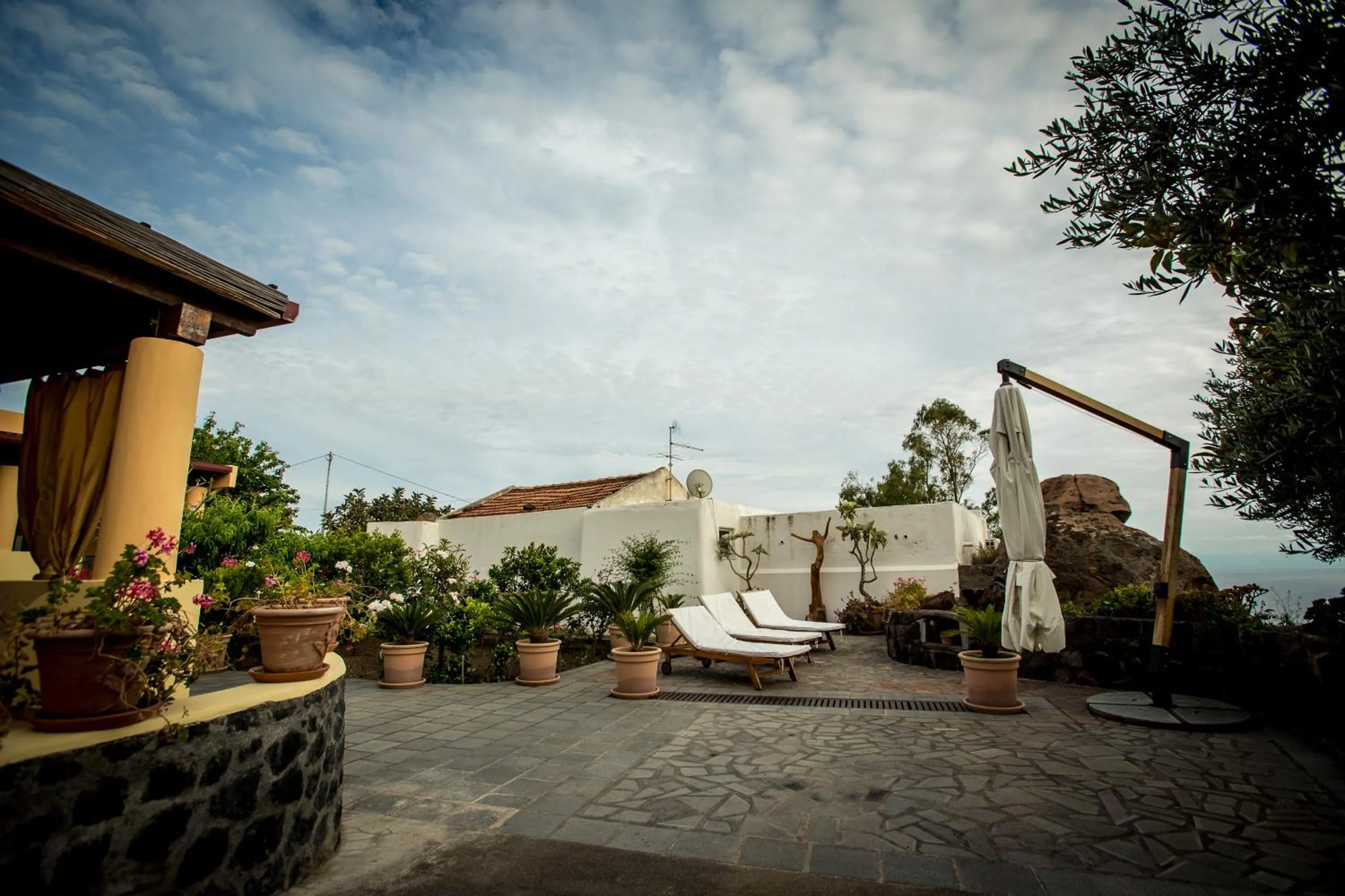 Garden in Resort Al Belvedere Salina