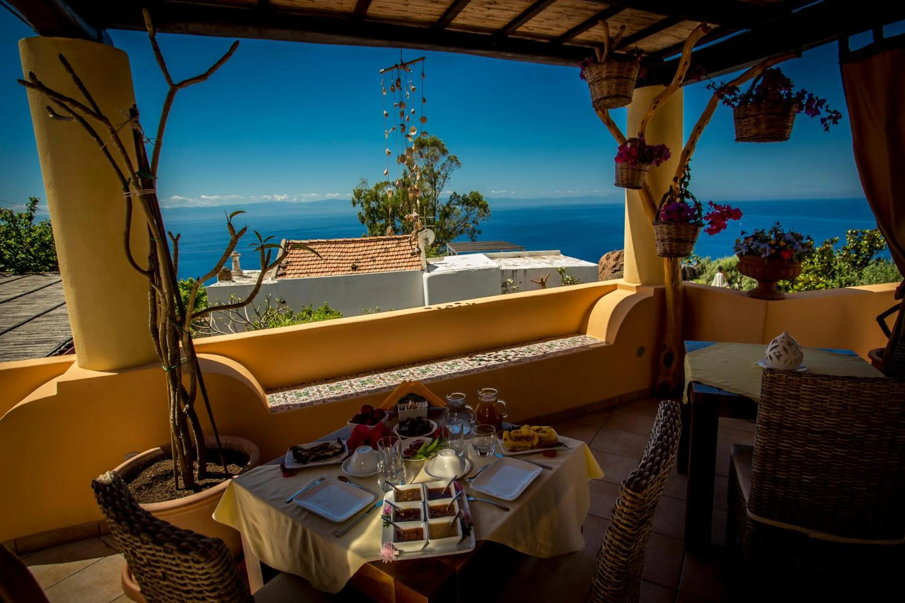 Restaurant/places to eat in Resort Al Belvedere Salina