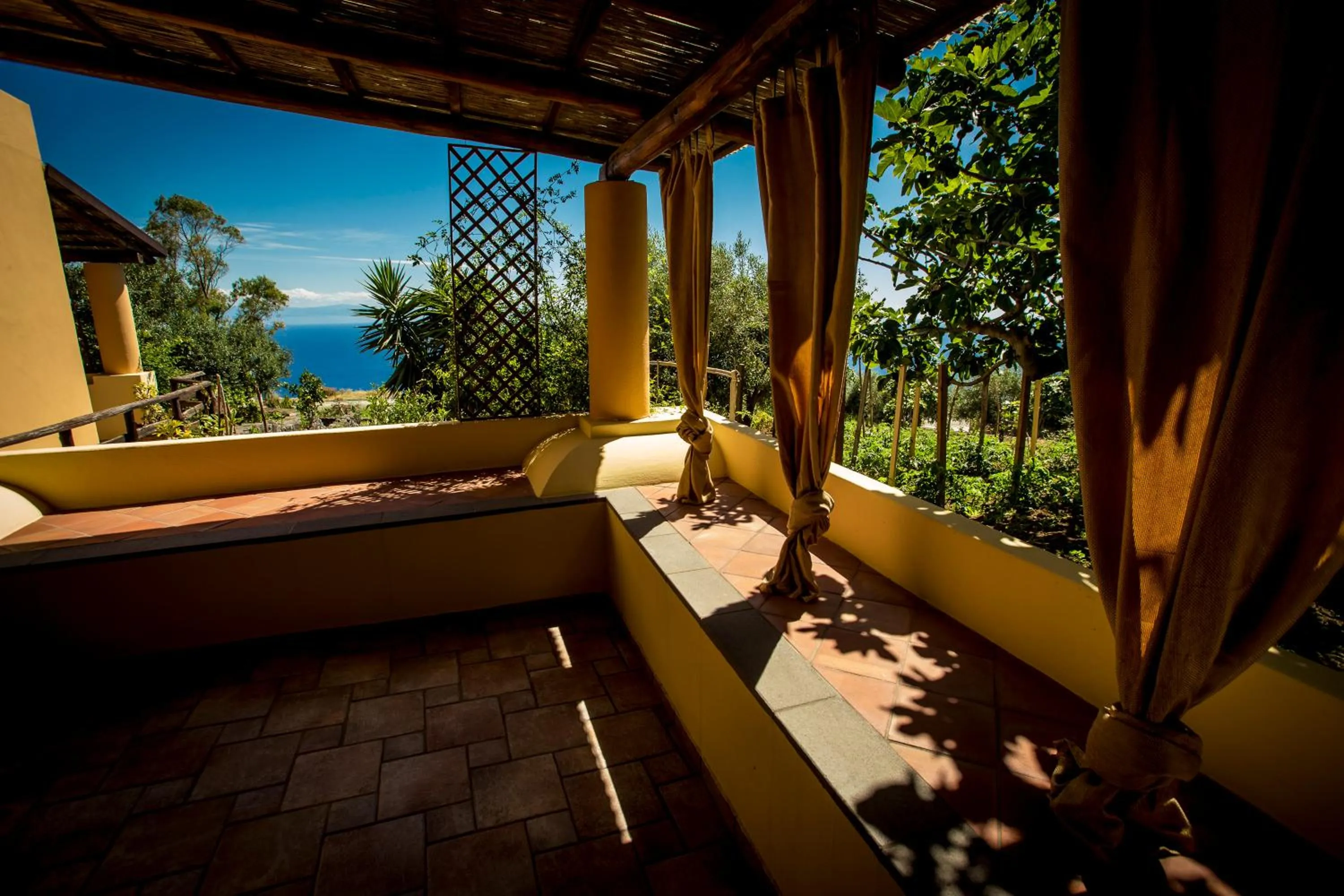 Patio in Resort Al Belvedere Salina