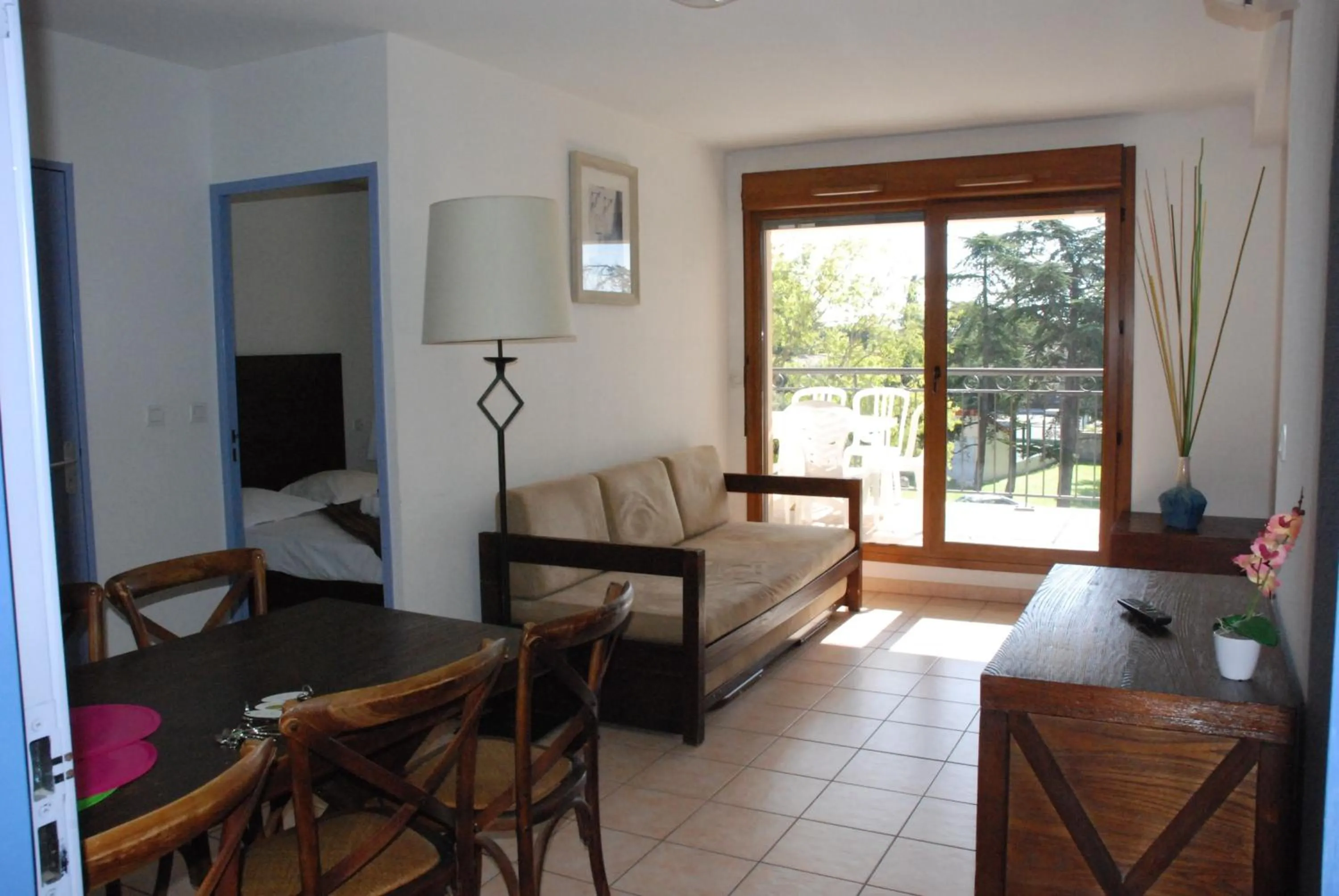 Day in UZES APPART HOTEL Résidence Le Mas des Oliviers