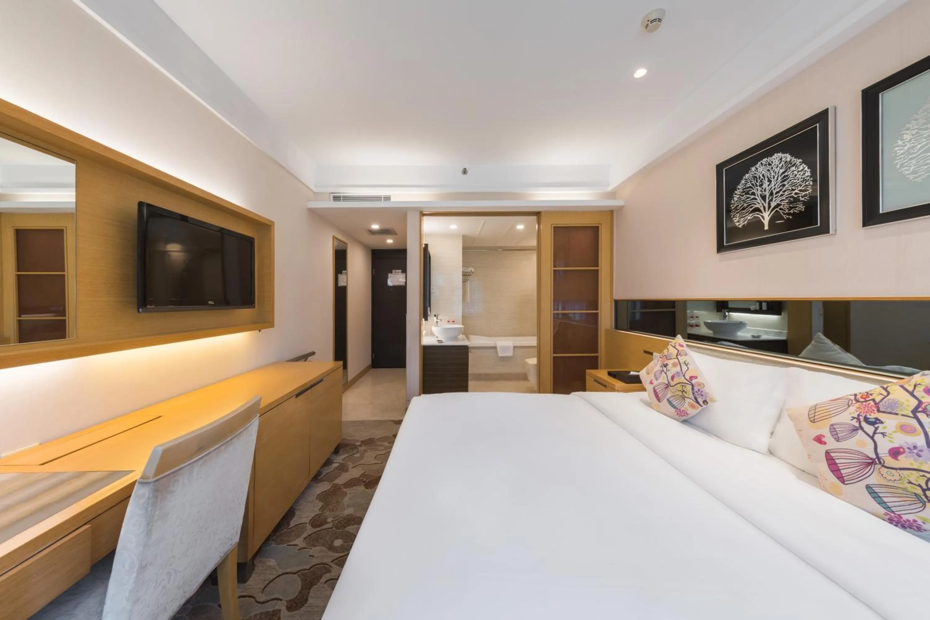 Bed in Shenzhen Shekou Honlux Apartment (Sea World)