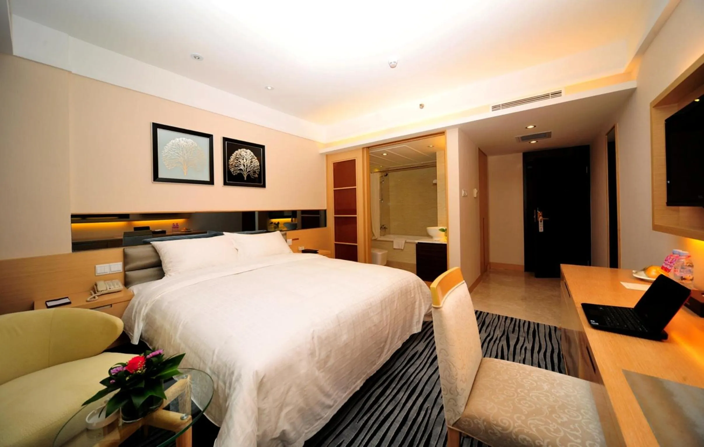 Bed in Shenzhen Shekou Honlux Apartment (Sea World)