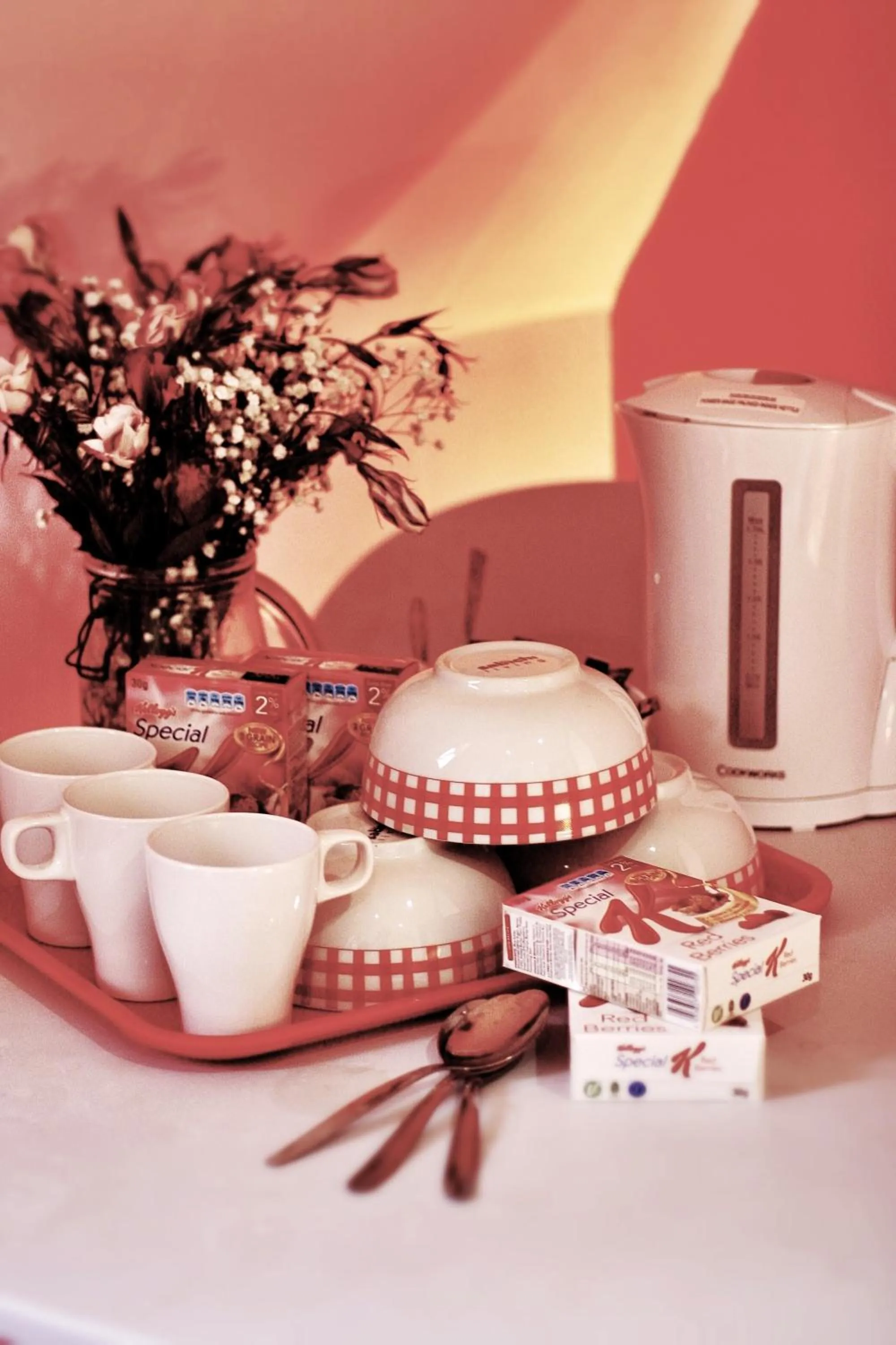 Coffee/tea facilities in Beaconsfield Hotel