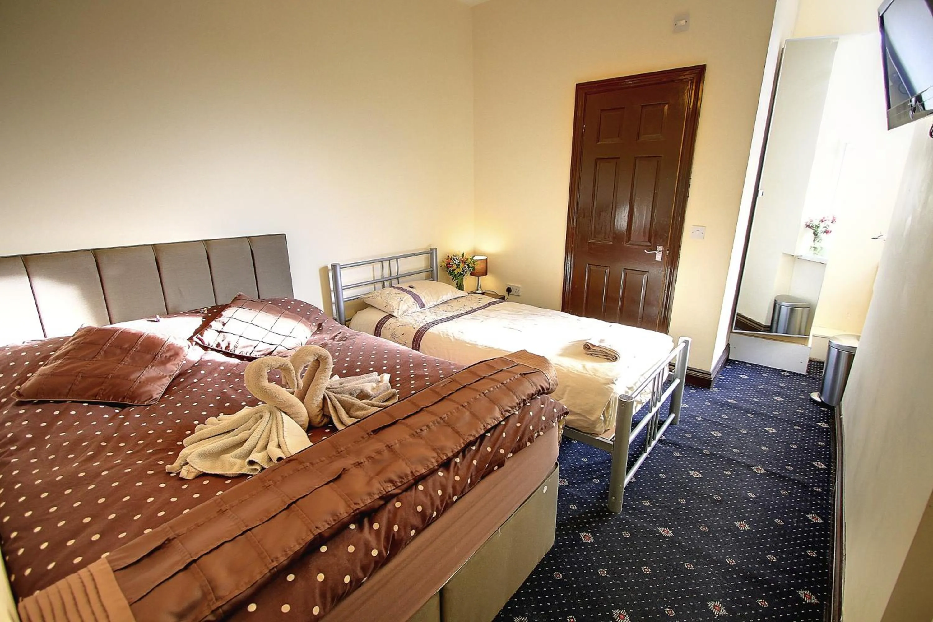 Bed in Beaconsfield Hotel