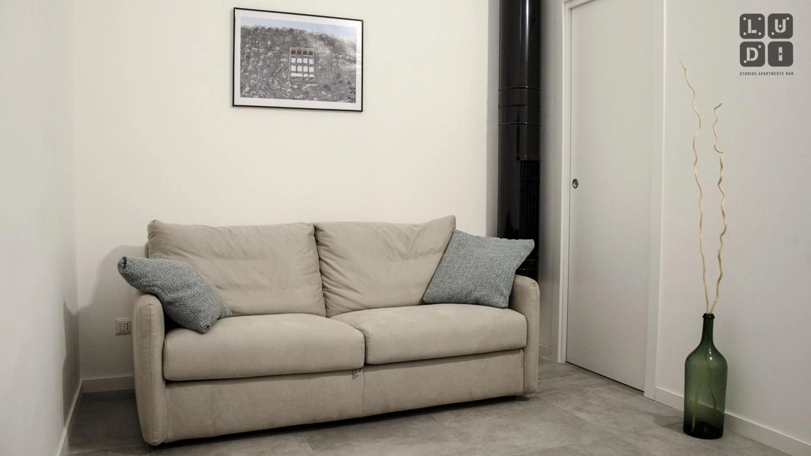 Living room in Ludi Studios