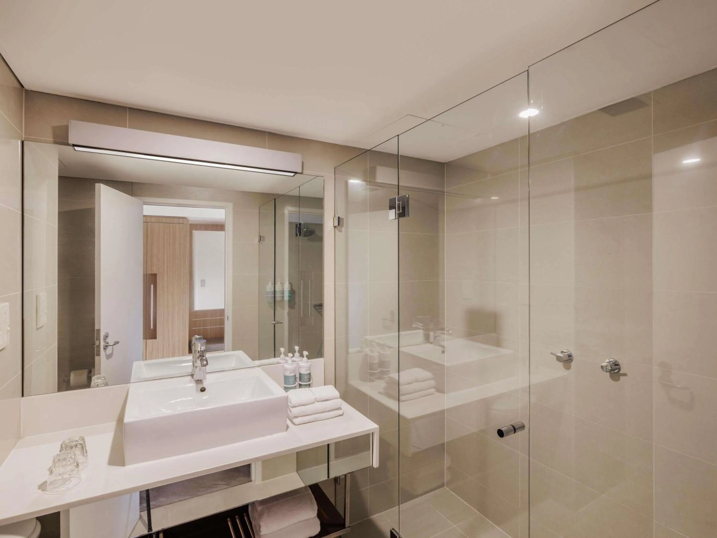 Bedroom in Novotel Sydney Olympic Park