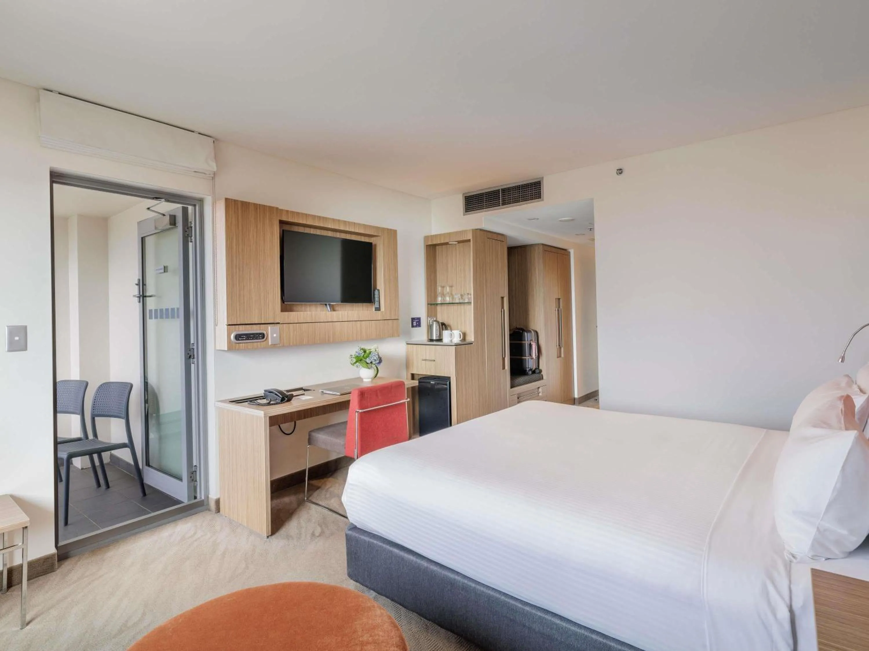 Bedroom, Bed in Novotel Sydney Olympic Park