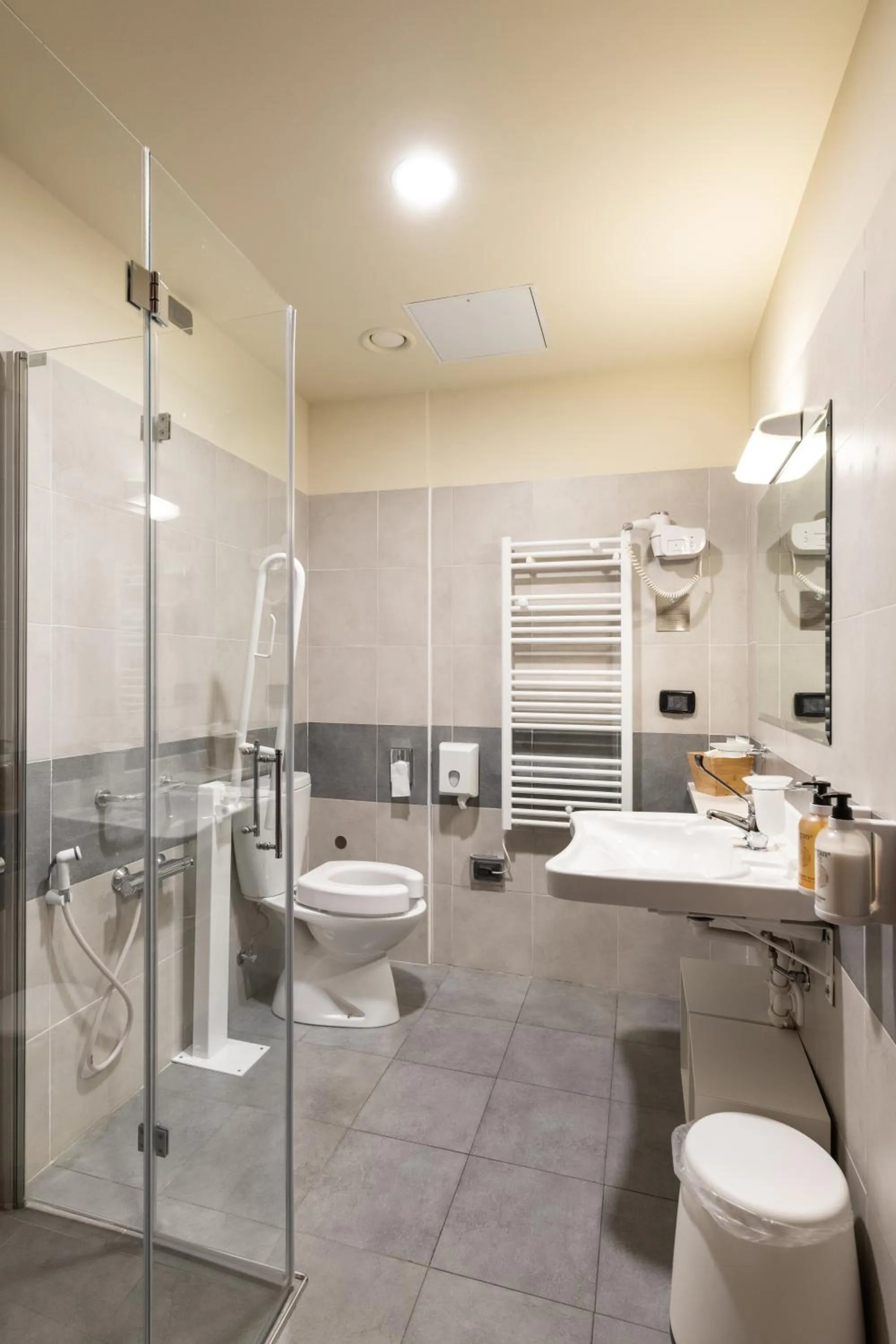 Bathroom in Hotel Borgo Brianteo