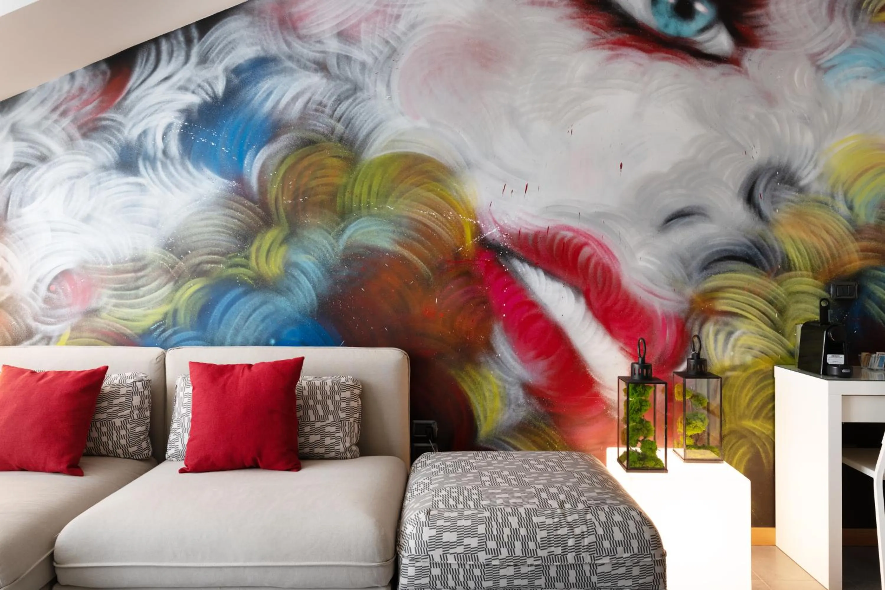 Decorative detail in Hotel Borgo Brianteo