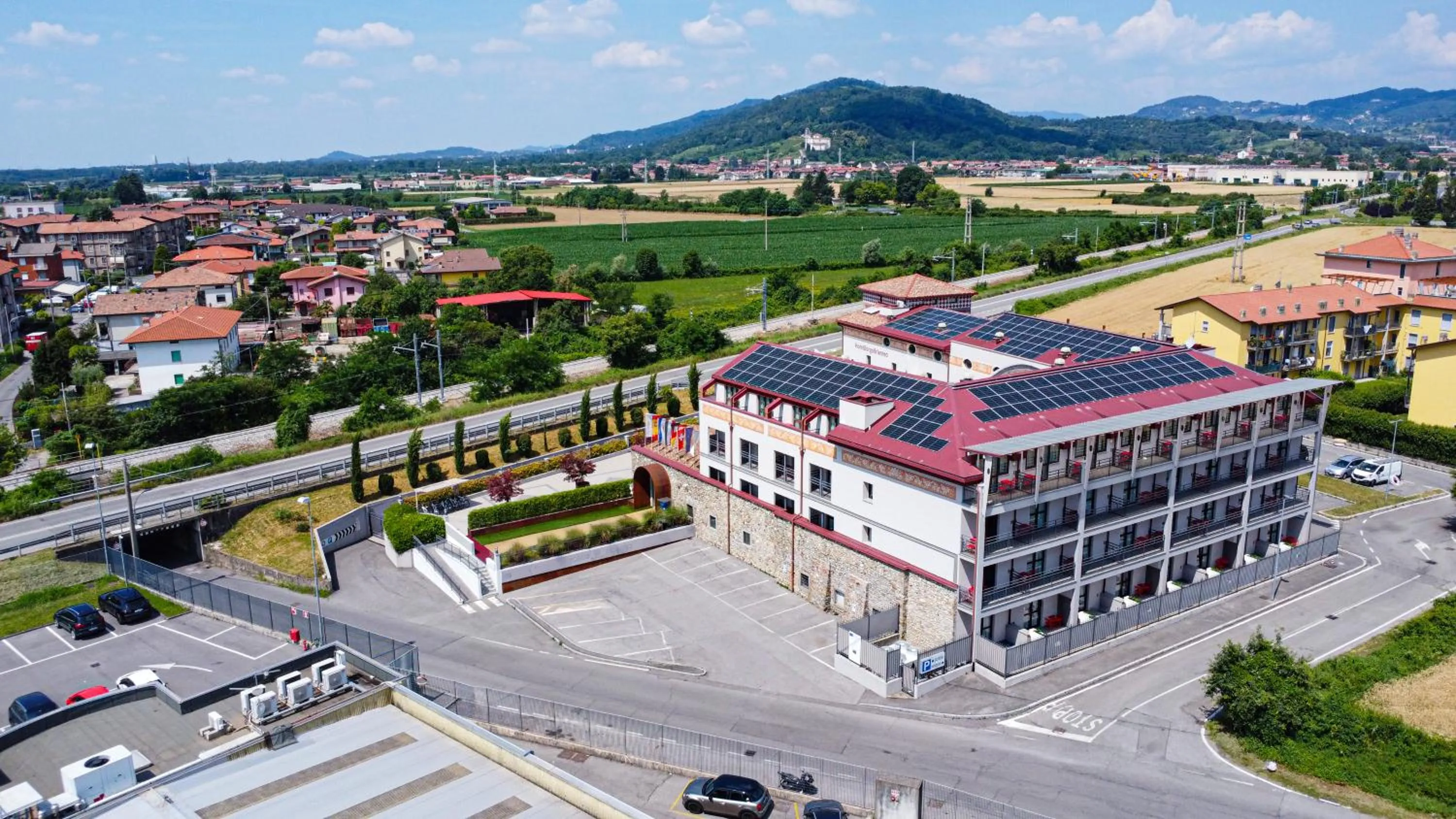 Property building in Hotel Borgo Brianteo