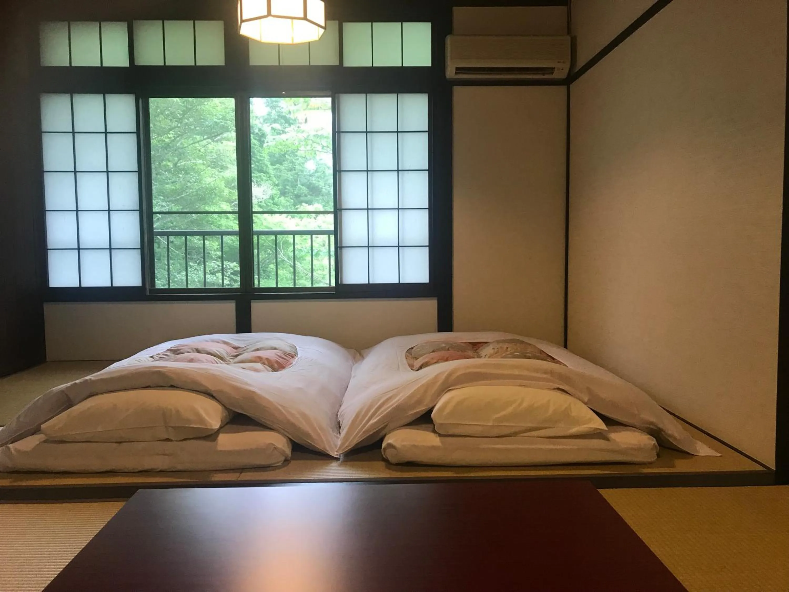 Photo of the whole room, Bed in Hakone Onsen Yuyado Yamanoshou