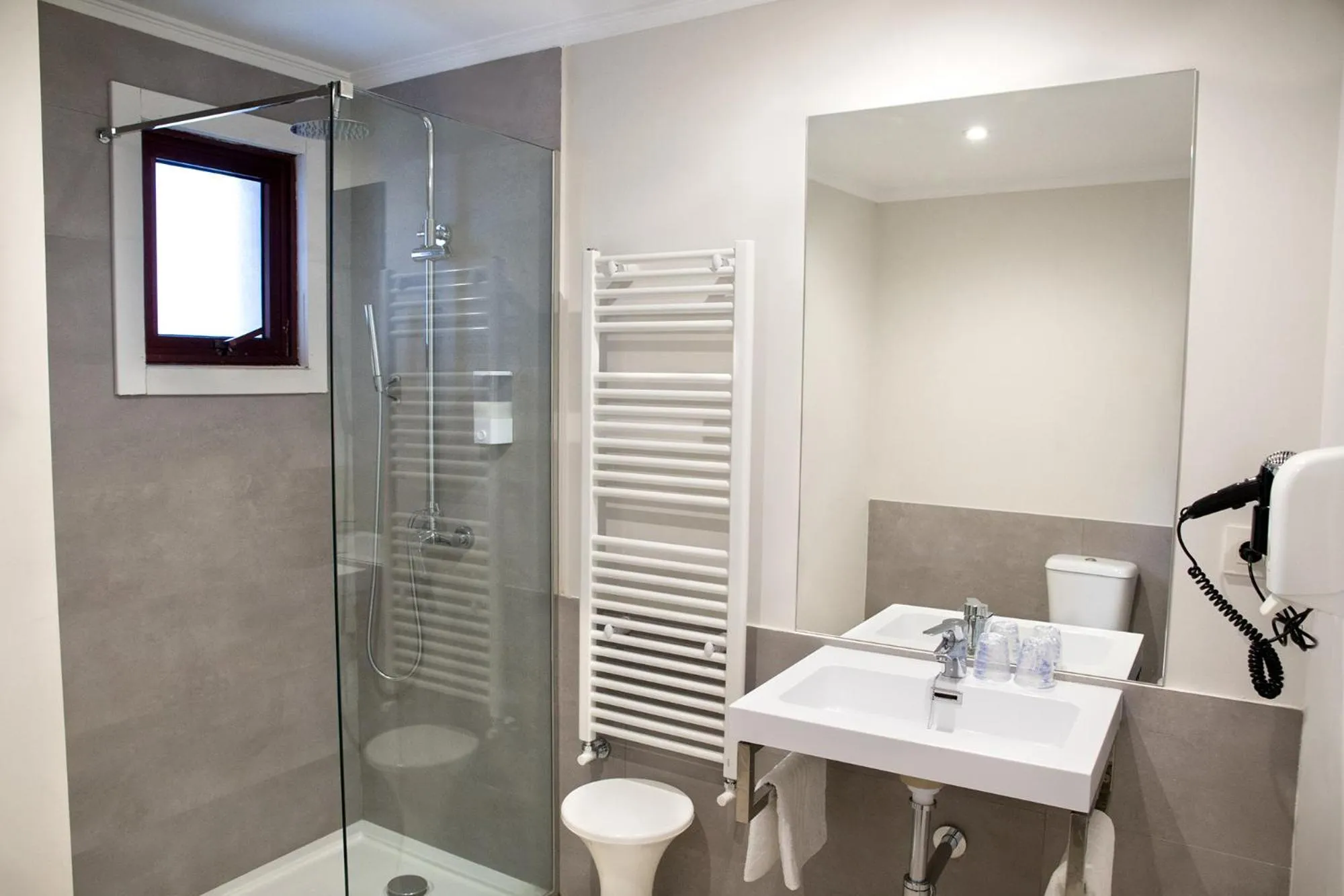 Bathroom in Hotel Mogay