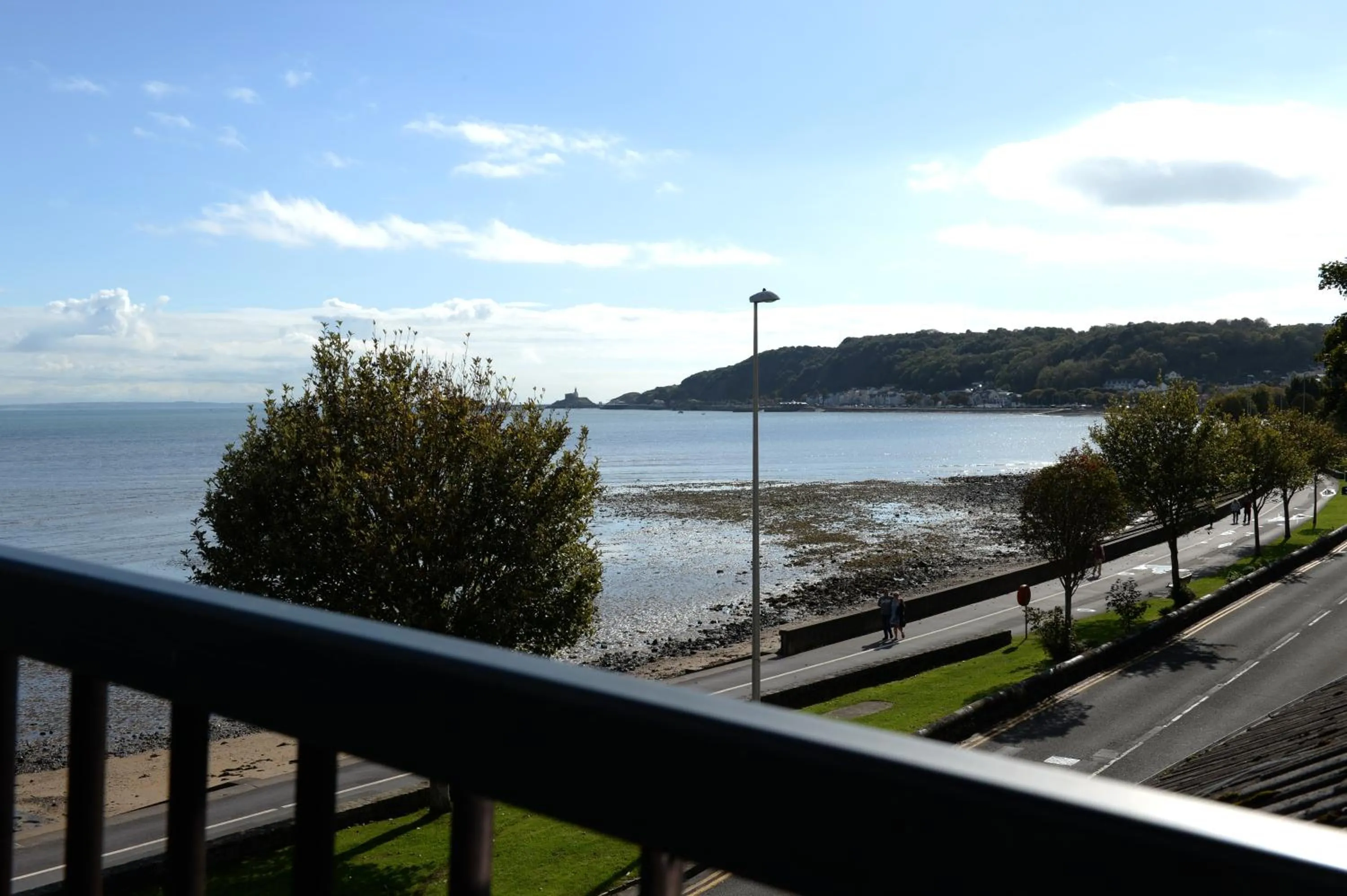 Superior Double Room with Sea View-Falls Bay in Tides Reach Guest House