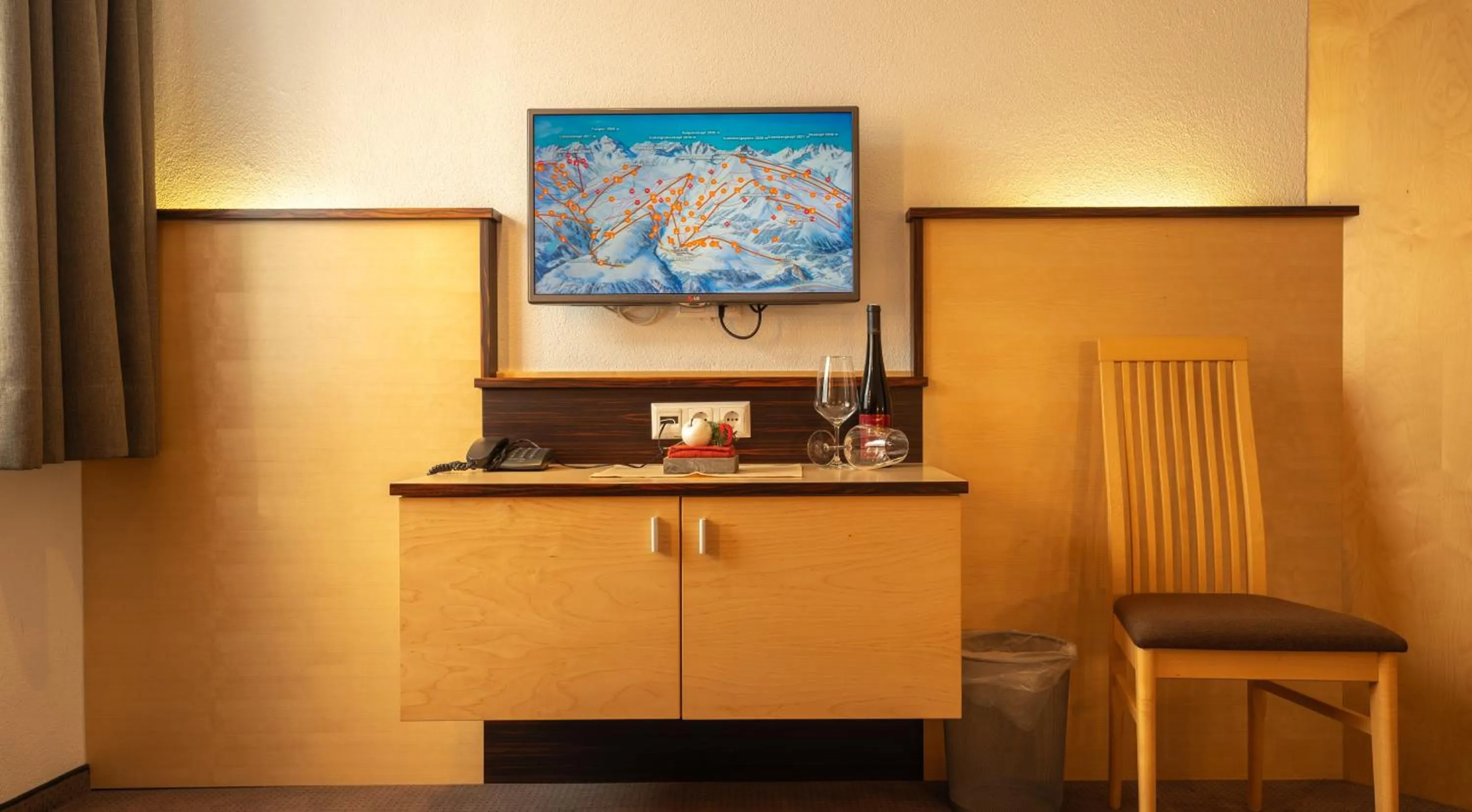 TV and multimedia in Aparthotel Fernblick